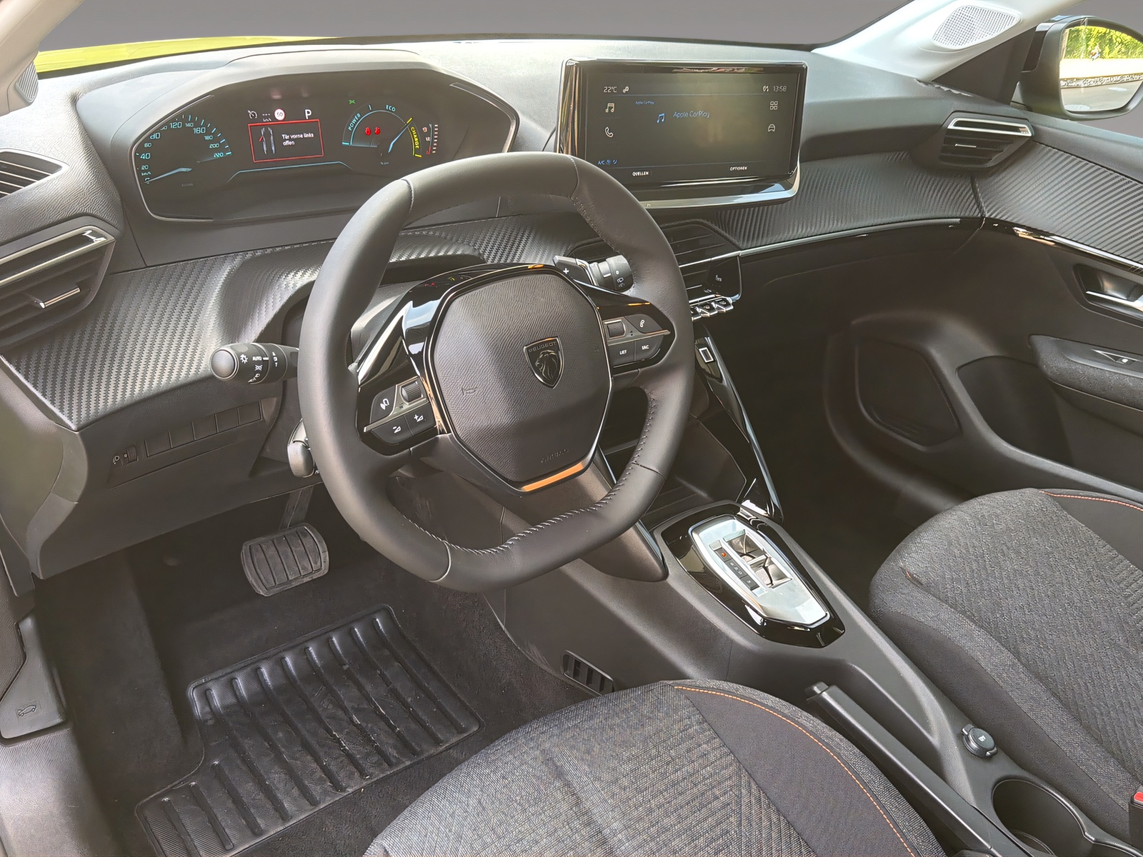 PEUGEOT 208 1.2 Hybrid Style-image-6