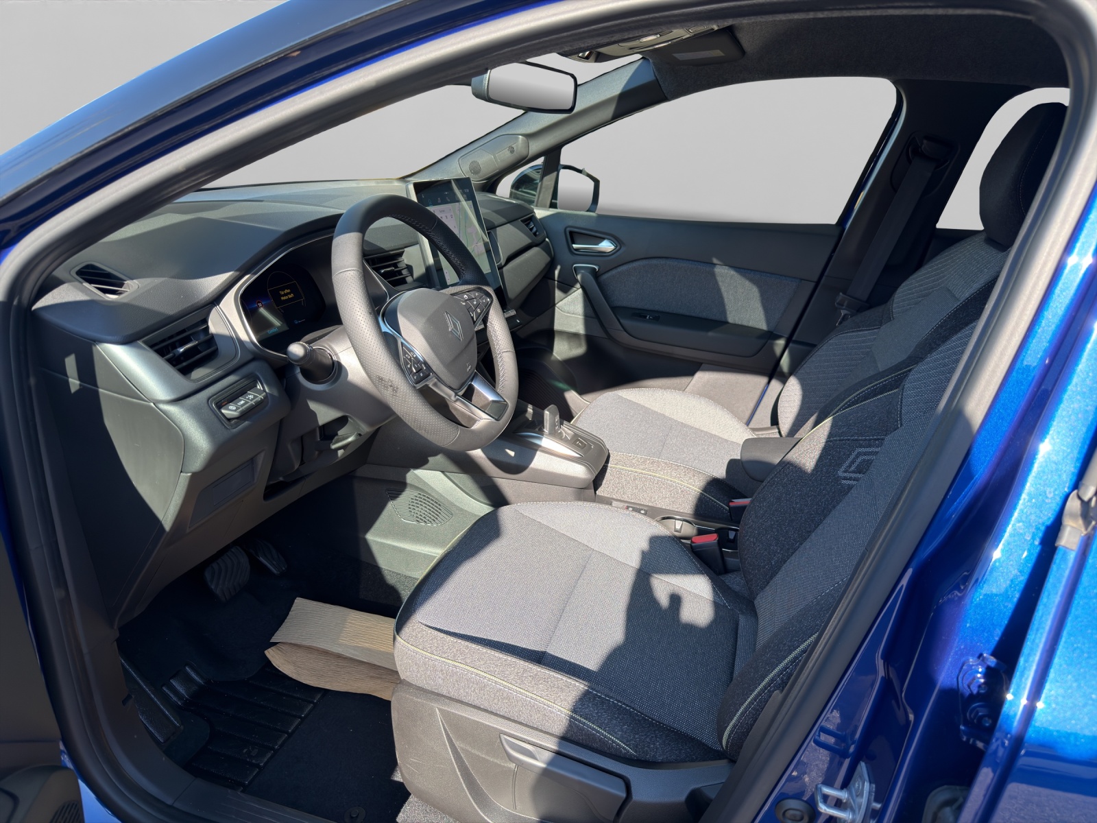 RENAULT Captur 1.8 E-Tech techno-image-4