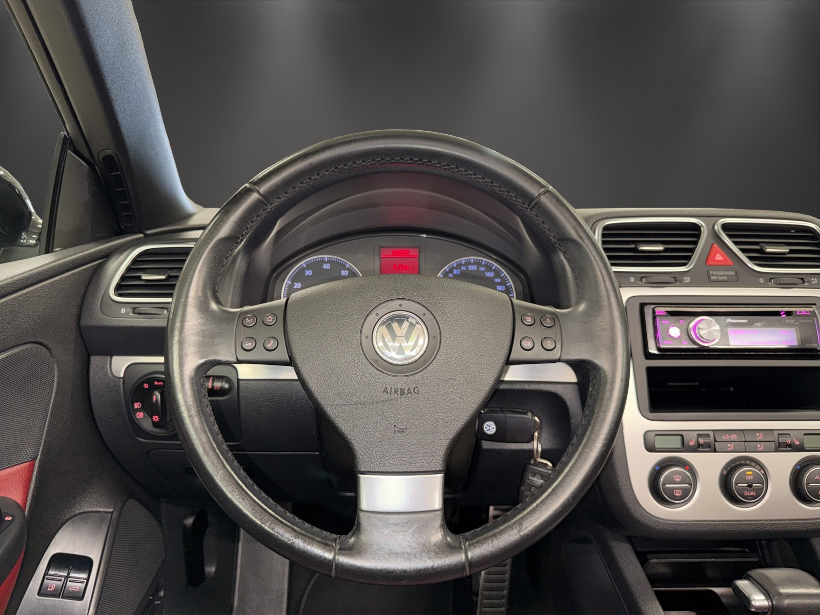 VW Eos 2.0 FSI Turbo-image-13