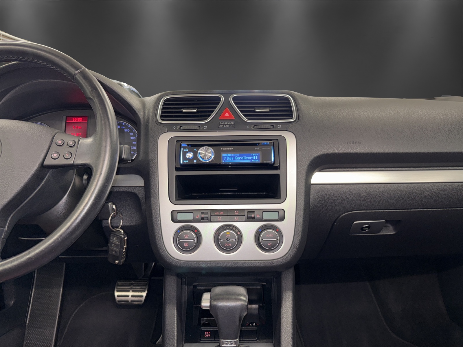 VW Eos 2.0 FSI Turbo-image-12