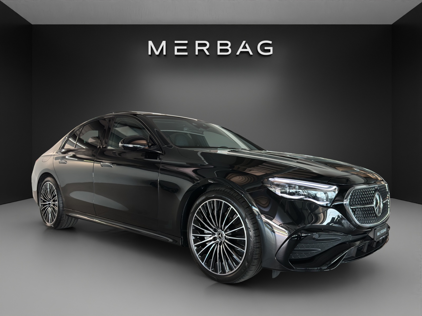 MERCEDES-BENZ E 220 d T 4M 9G-Tronic AMG Line-image-0