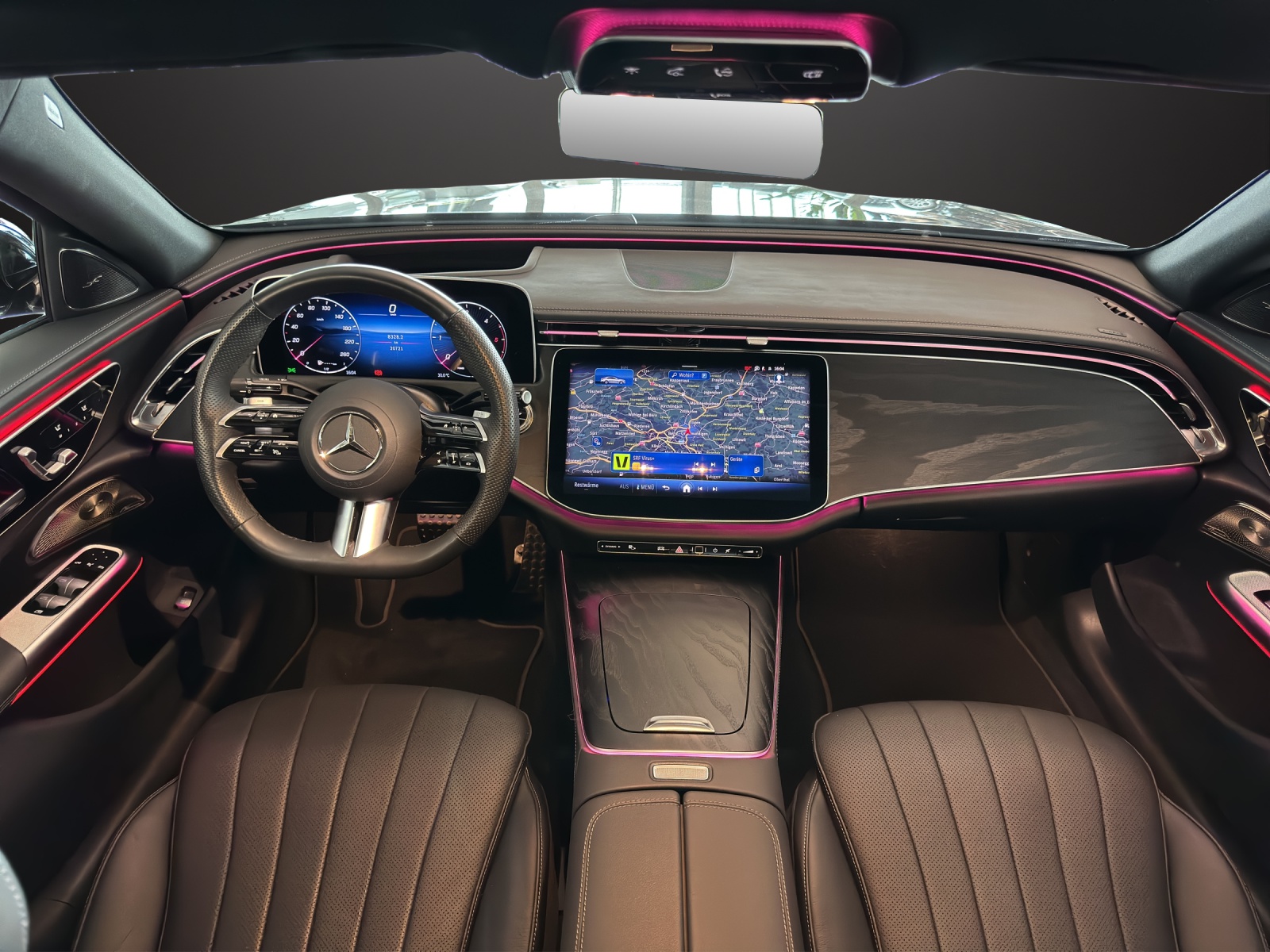 MERCEDES-BENZ E 220 d T 4M 9G-Tronic AMG Line-image-9