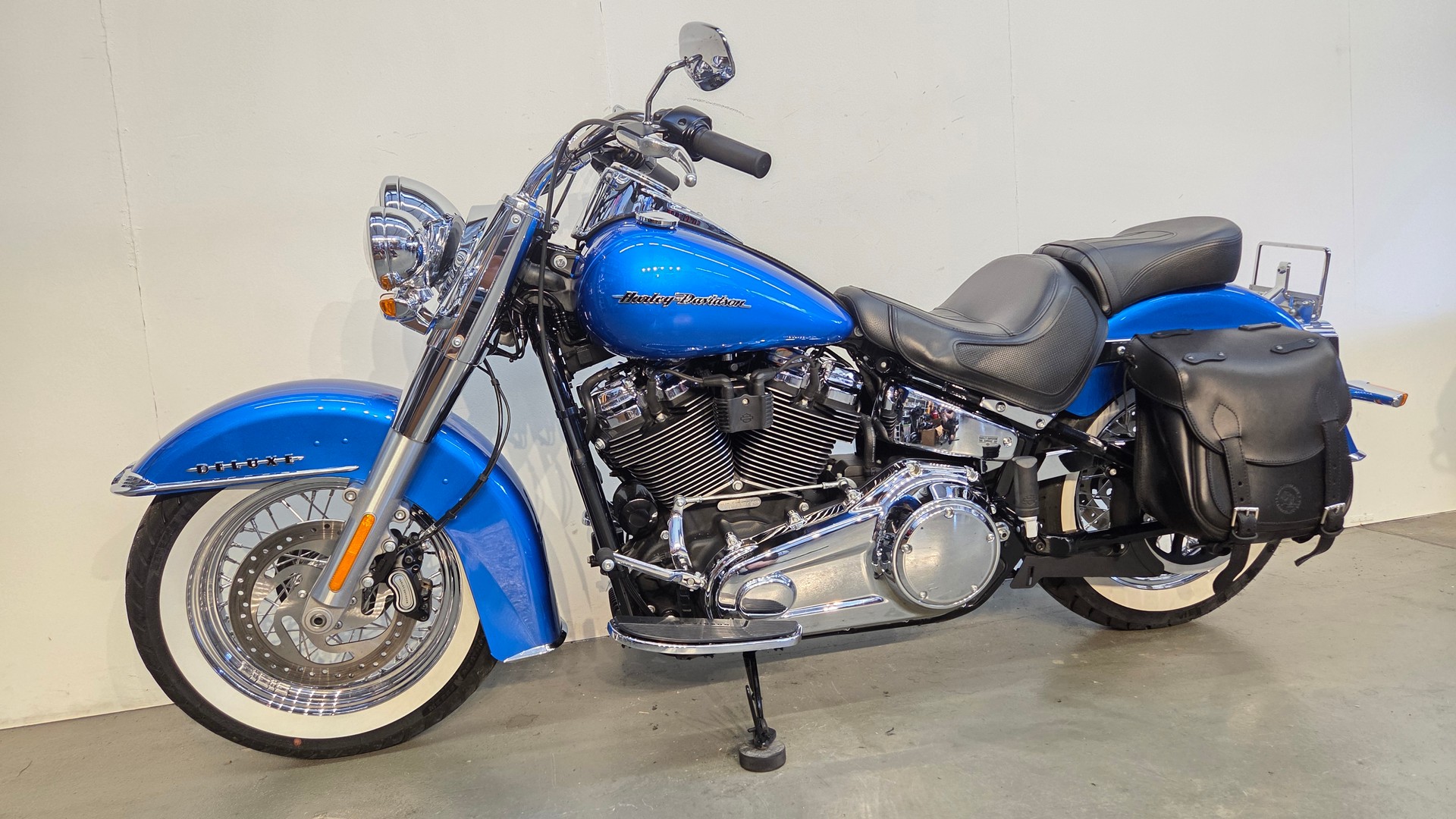 HARLEY-DAVIDSON FLDE Deluxe 107 ABS-showroom-element-3