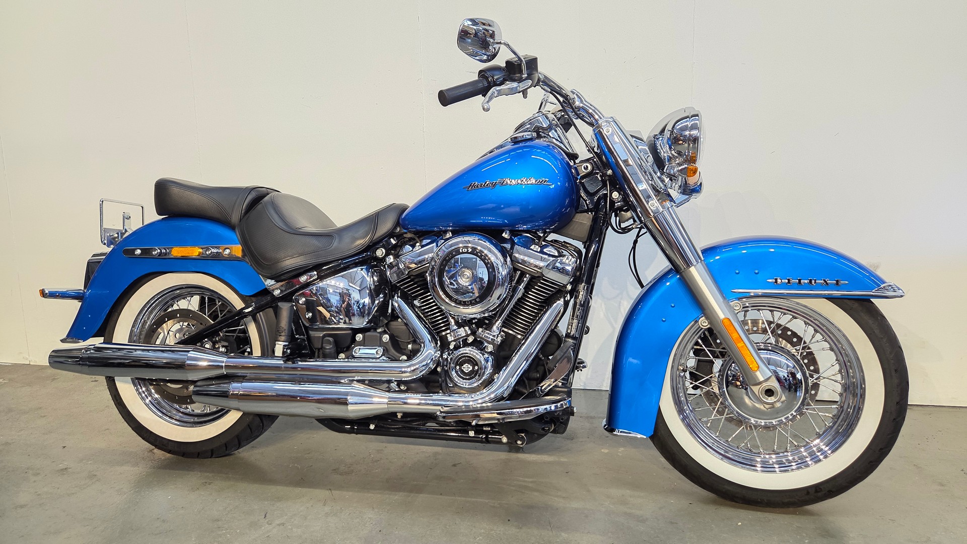 HARLEY-DAVIDSON FLDE Deluxe 107 ABS-showroom-element-2