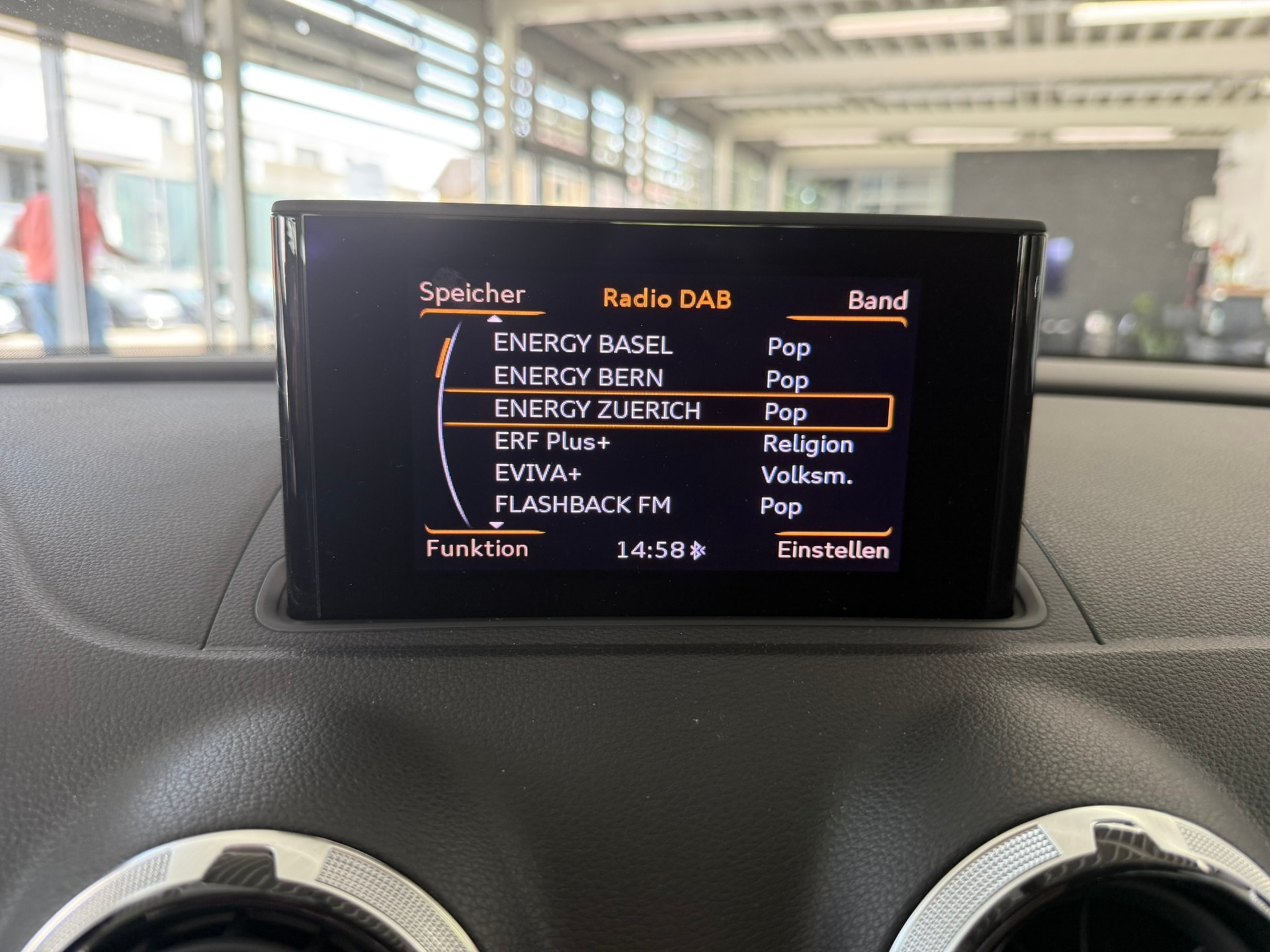 AUDI A3 Limousine 1.8 TFSI Ambition S-tronic-image-14