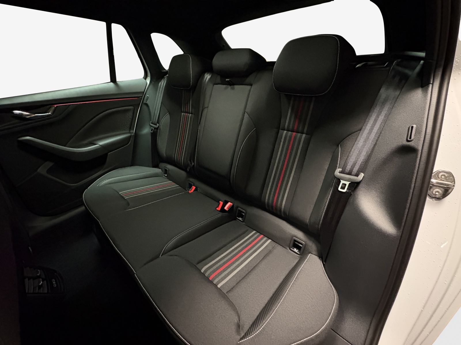 SKODA Scala 1.0 TSI Monte Carlo DSG-image-11