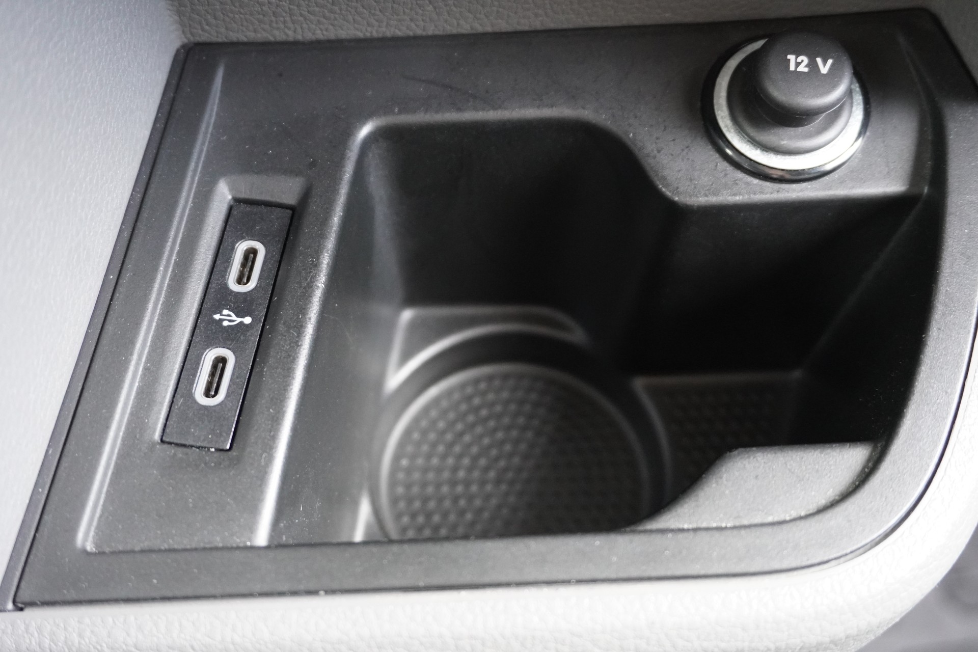 VW T6.1 2.0 TDI DSG EINBAUSCHRÄNKE!!!-image-21