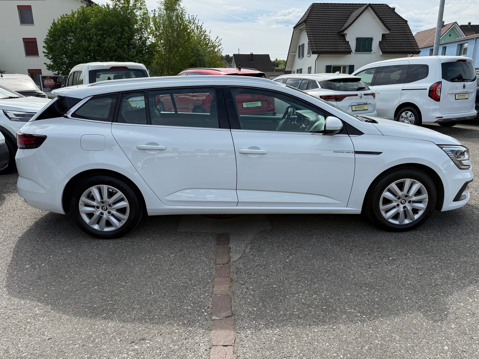RENAULT Mégane Grandtour 1.5 dCi Business EDC-image-6