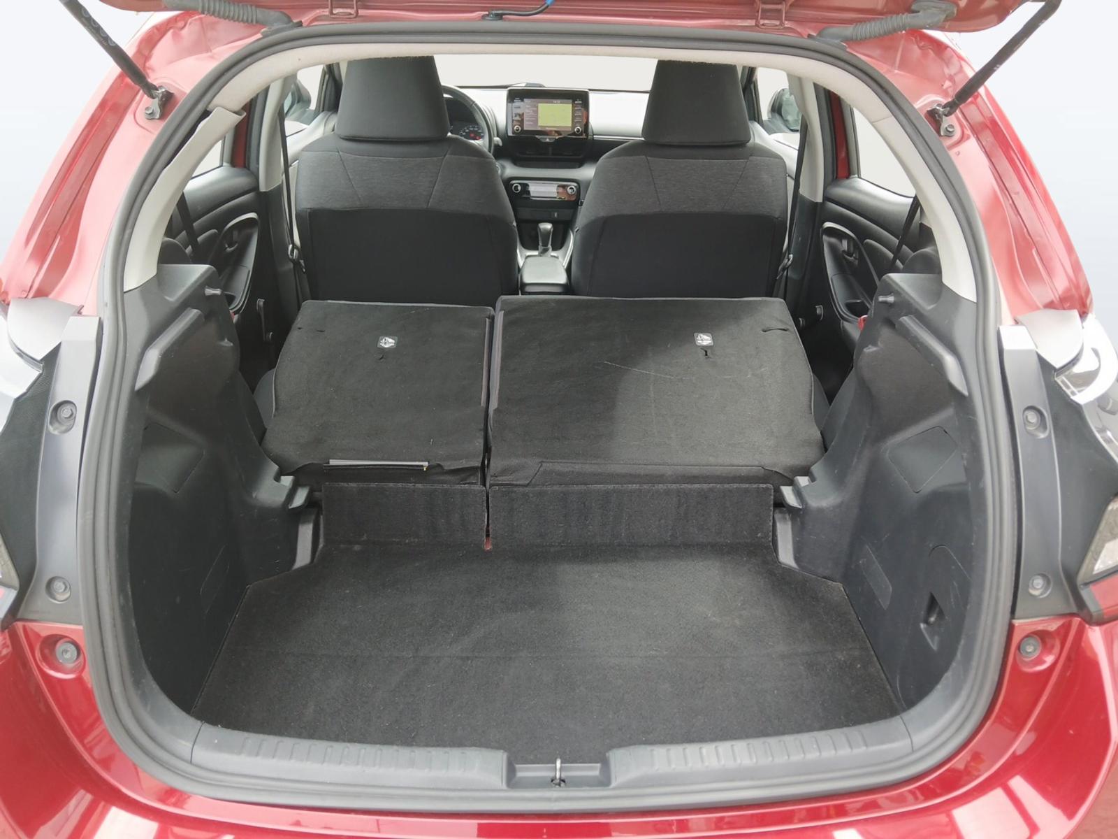 TOYOTA Yaris 1.5 VVT-i HSD Active-image-14