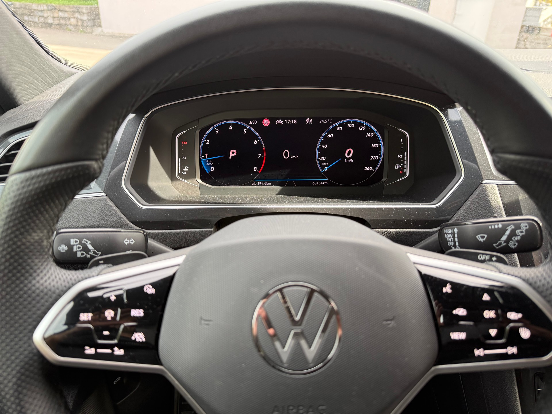 VW Tiguan 2.0TSI R-Line 4Motion DSG-image-9