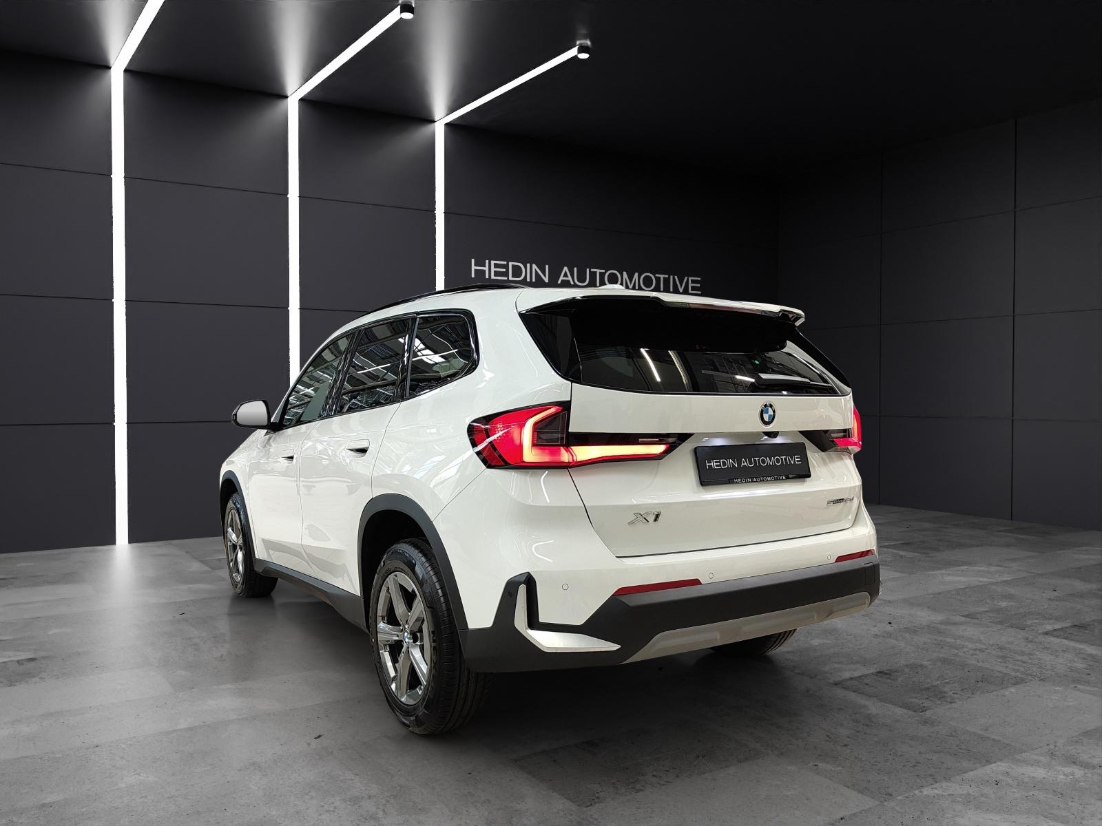 BMW X1 18d sDrive-image-3