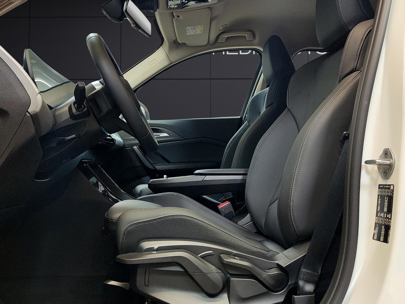 BMW X1 18d sDrive-image-9