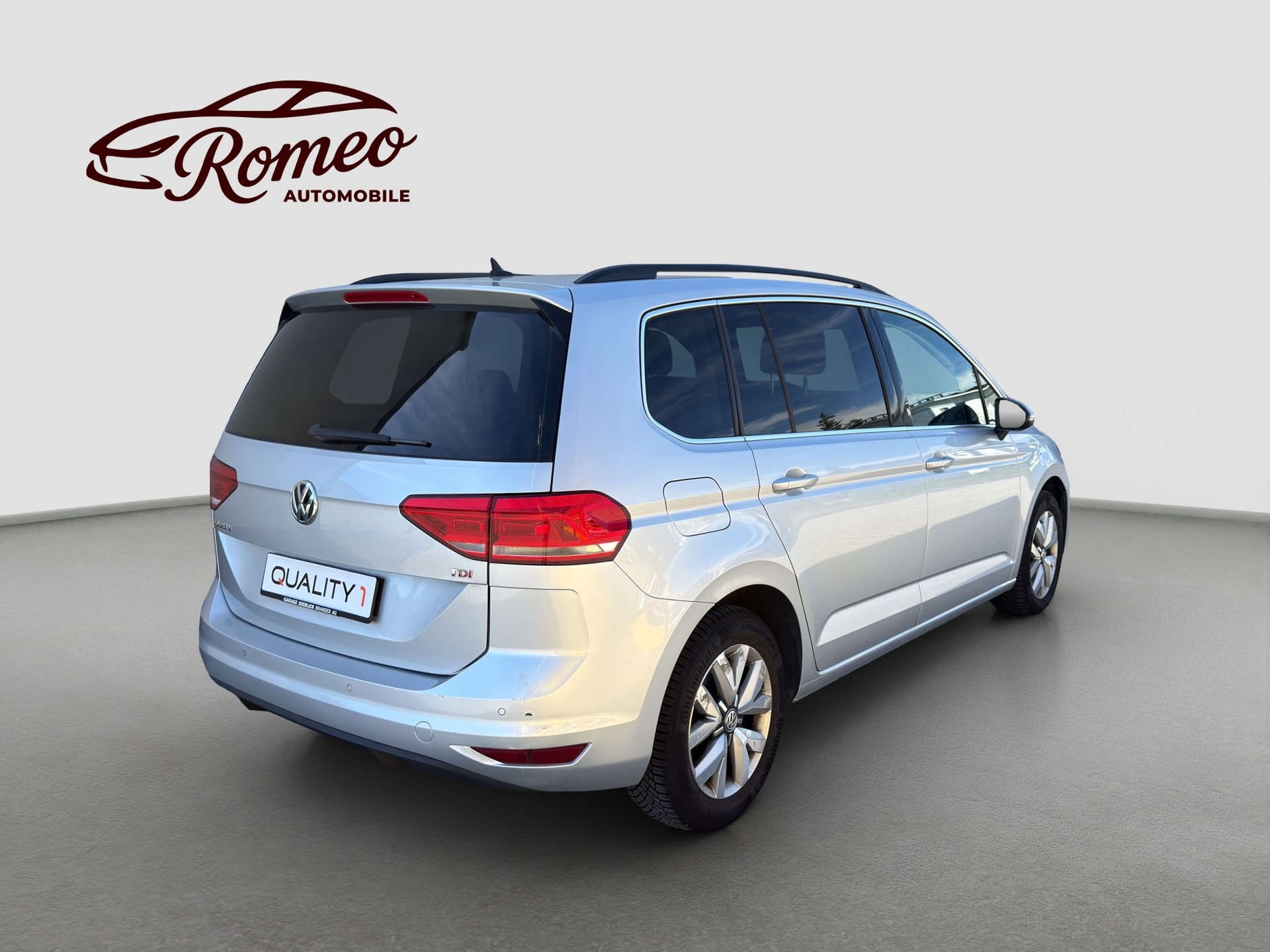VW Touran 1.6 TDI BlueMotion Technology Comfortline DSG ** Frisch ab MFK und Service **-image-2