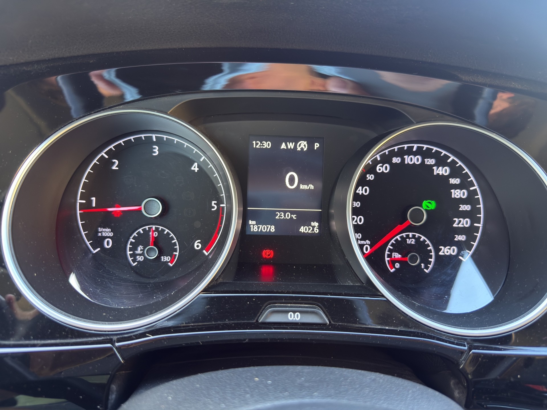 VW Touran 1.6 TDI BlueMotion Technology Comfortline DSG ** Frisch ab MFK und Service **-image-14