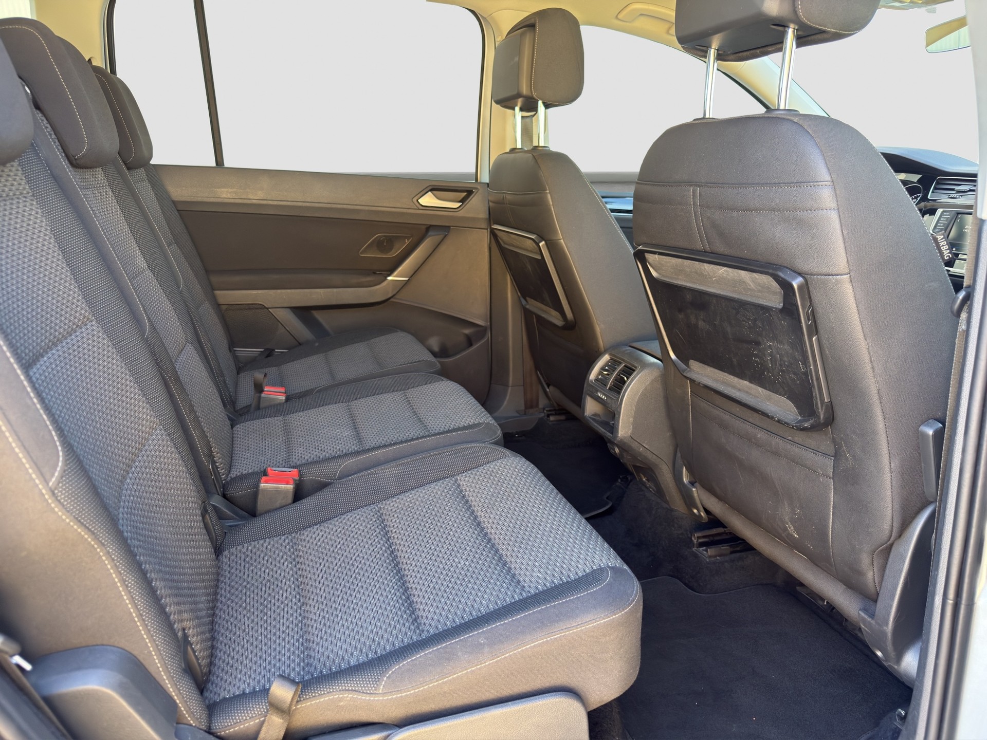 VW Touran 1.6 TDI BlueMotion Technology Comfortline DSG ** Frisch ab MFK und Service **-image-11