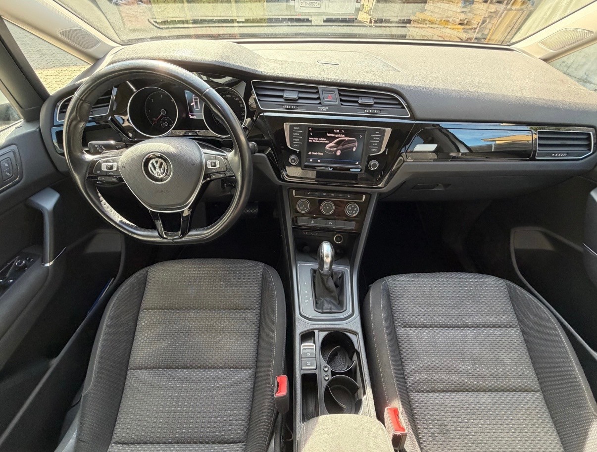VW Touran 1.6 TDI BlueMotion Technology Comfortline DSG ** Frisch ab MFK und Service **-image-5