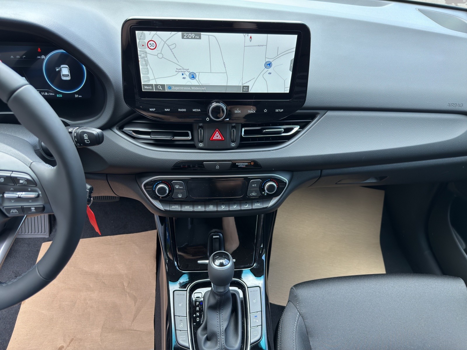 HYUNDAI i30 1.5 T-GDi Amplia 48V MH DCT-image-9
