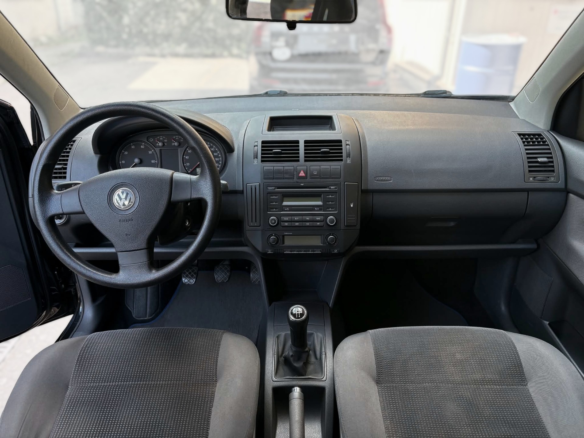 VW Polo 1.6 16V Trendline-image-8