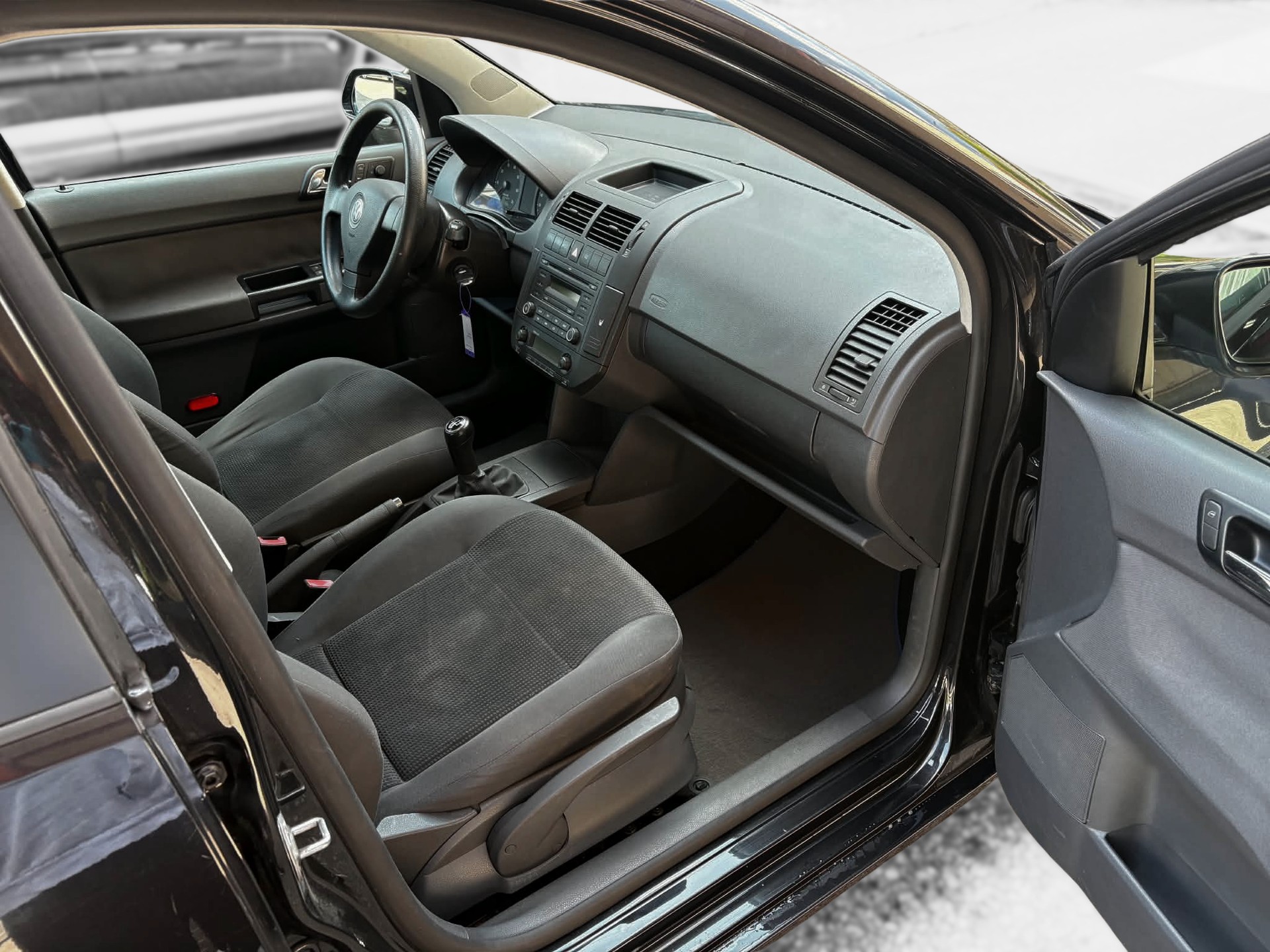 VW Polo 1.6 16V Trendline-image-9