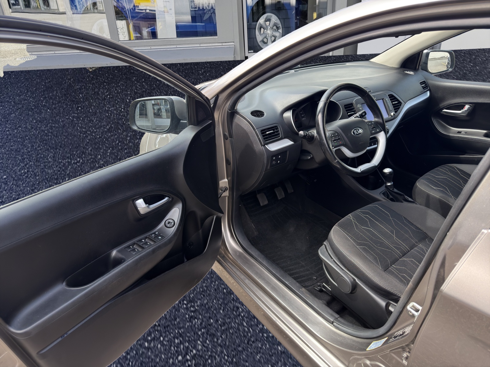 KIA Picanto 1.2 CVVT Swiss Champion-image-8