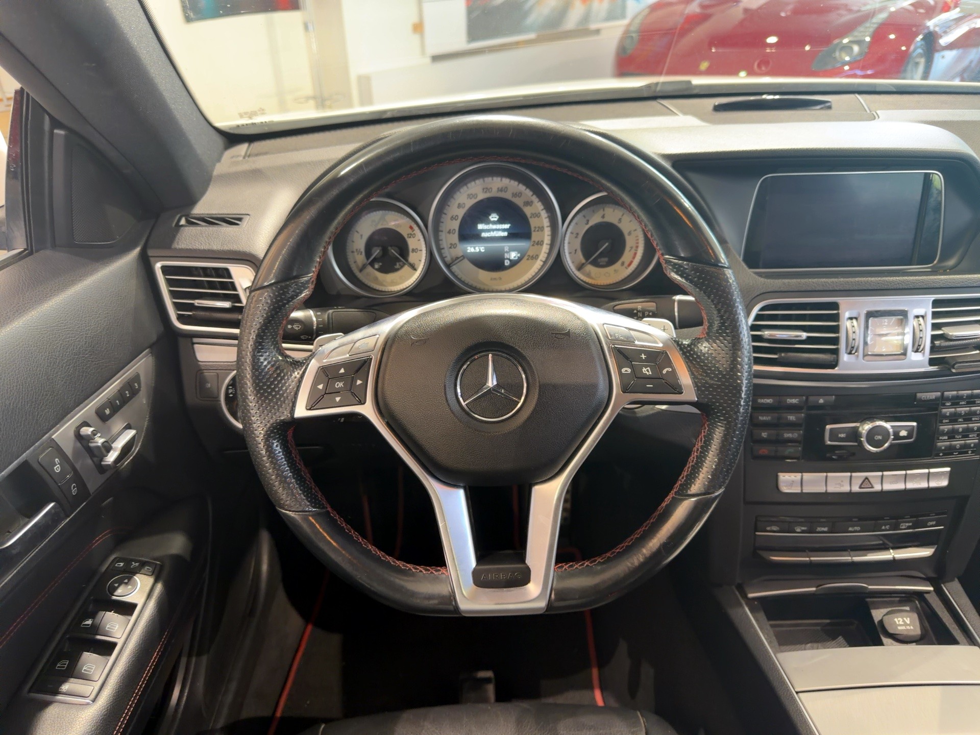 MERCEDES-BENZ E 350 4Matic 7G-Tronic-image-10