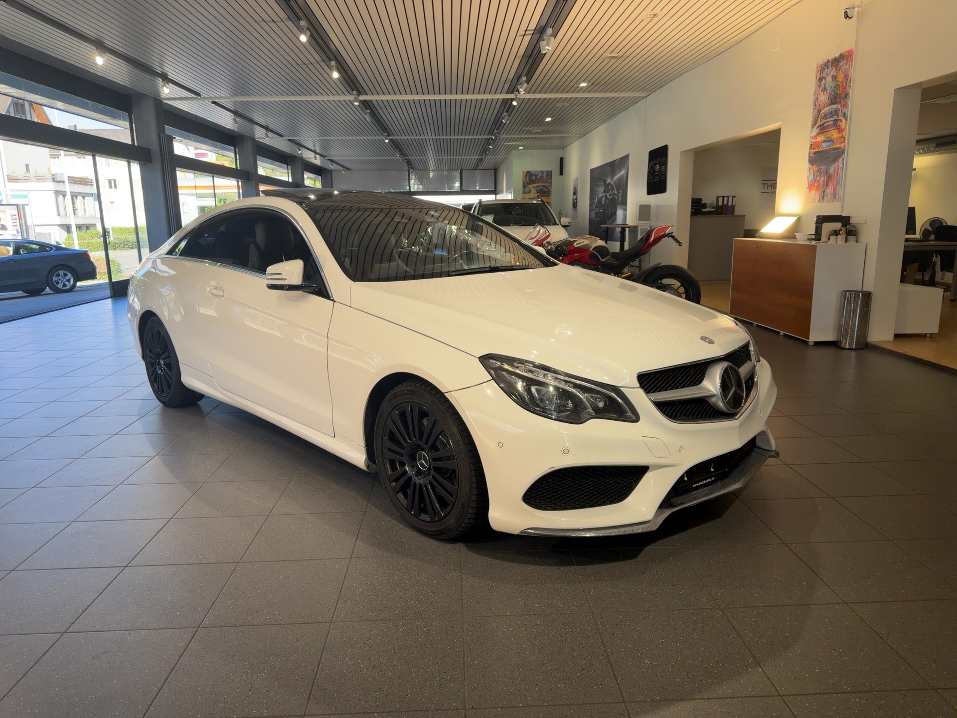 MERCEDES-BENZ E 350 4Matic 7G-Tronic-image-1