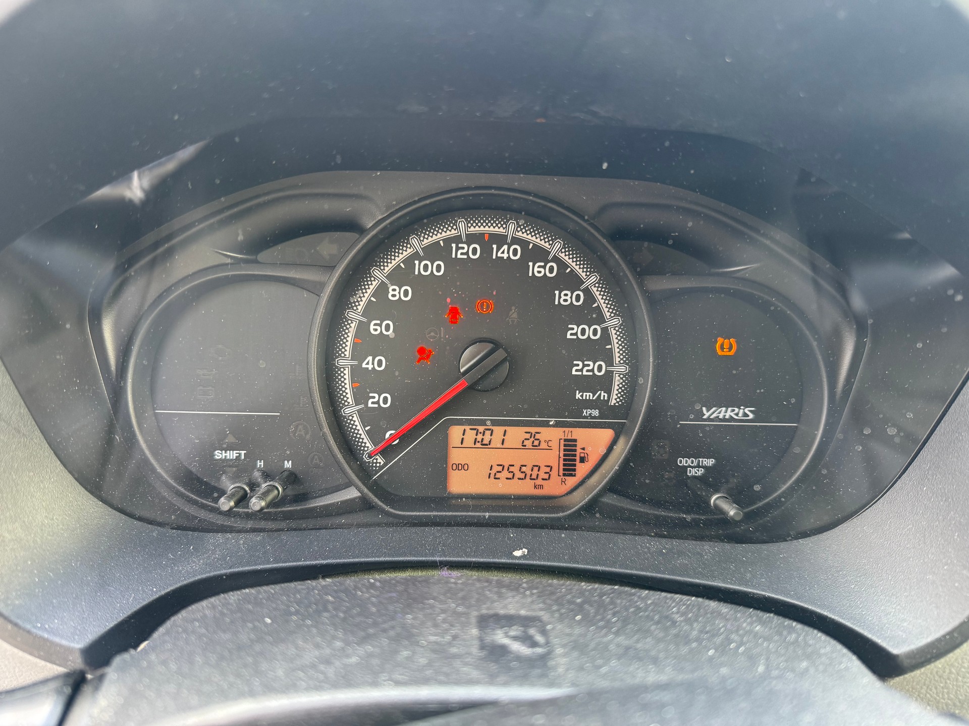TOYOTA Yaris 1.0 Terra-image-14