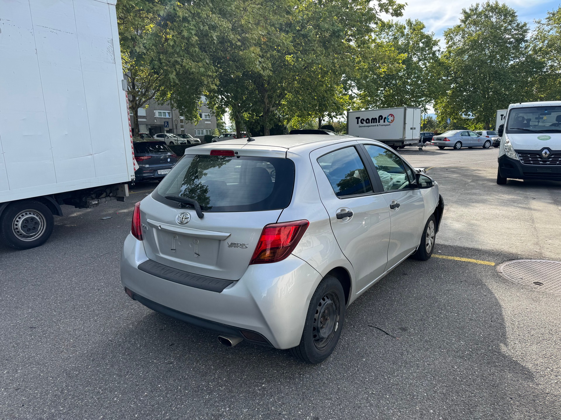 TOYOTA Yaris 1.0 Terra-image-8