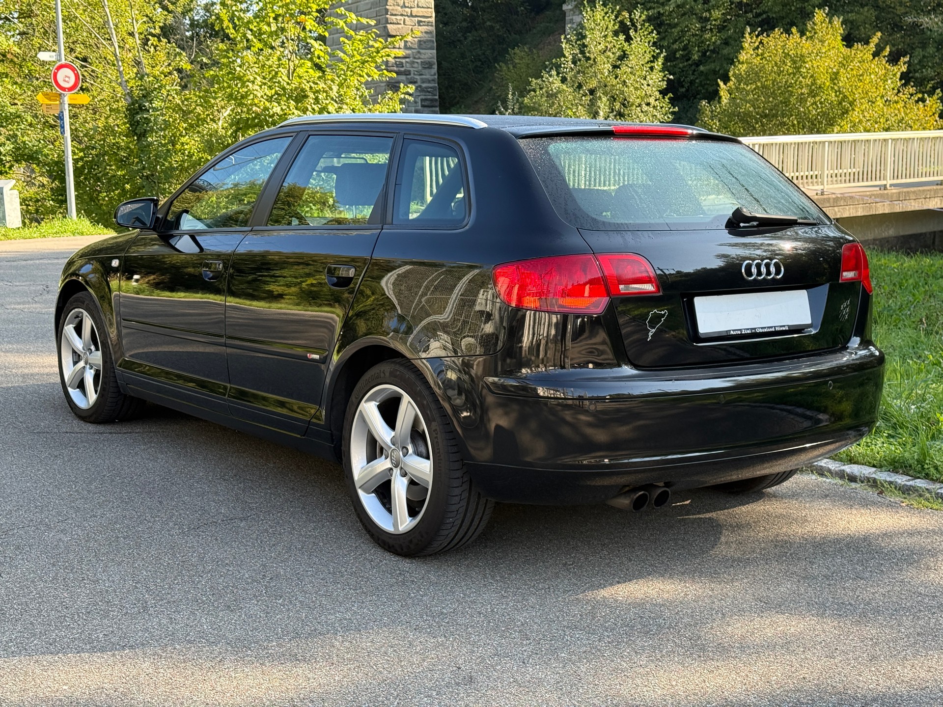 AUDI A3 Sportback 2.0 Turbo FSI Ambition S-tronic-image-2