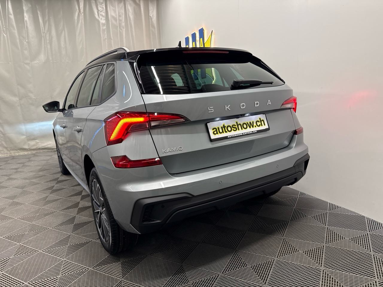 SKODA Kamiq 1.0 TSI Selection Black Pack-image-12