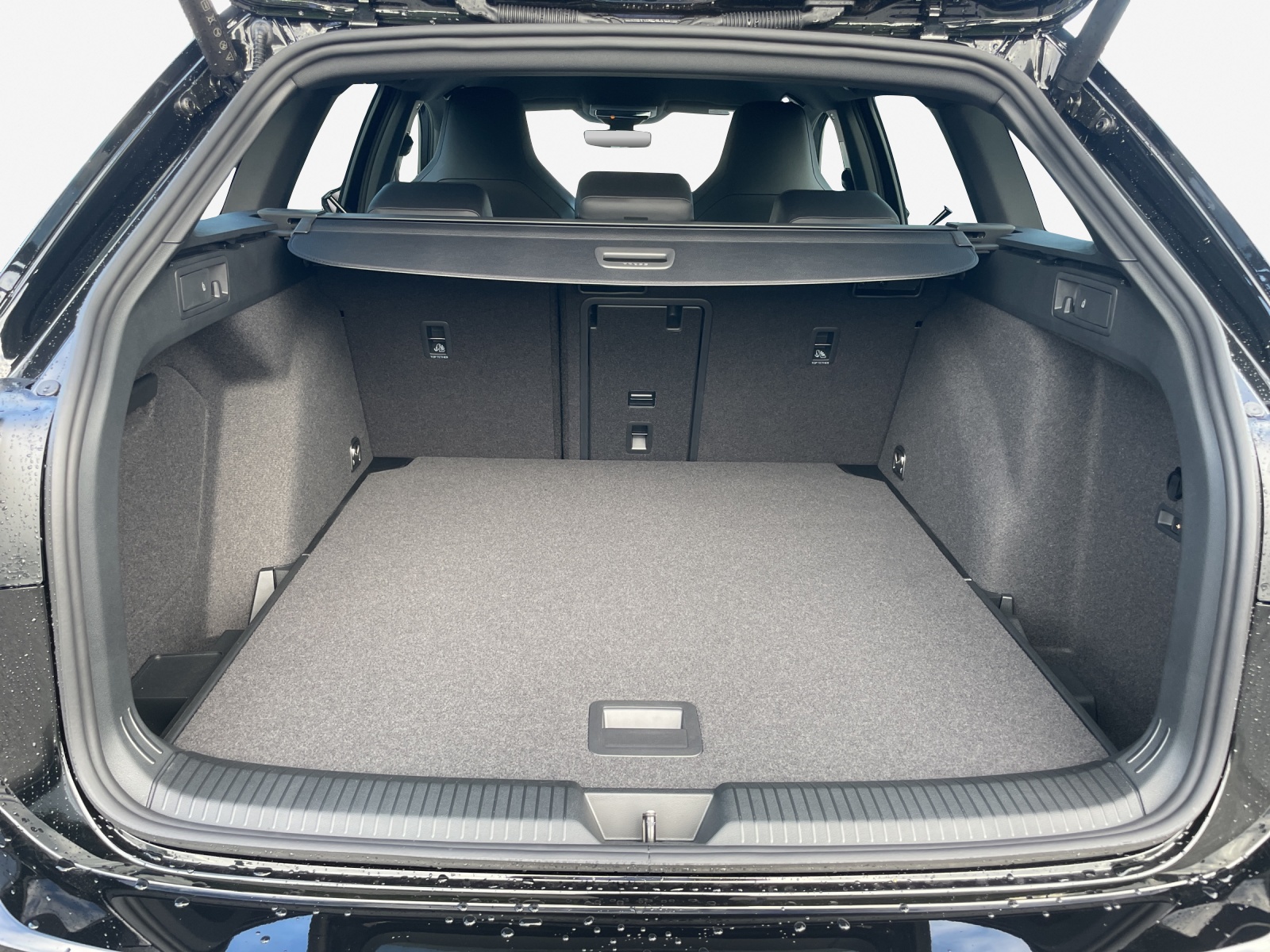 VW Golf Variant 2.0 TSI R-Line DSG 4 Motion-image-12