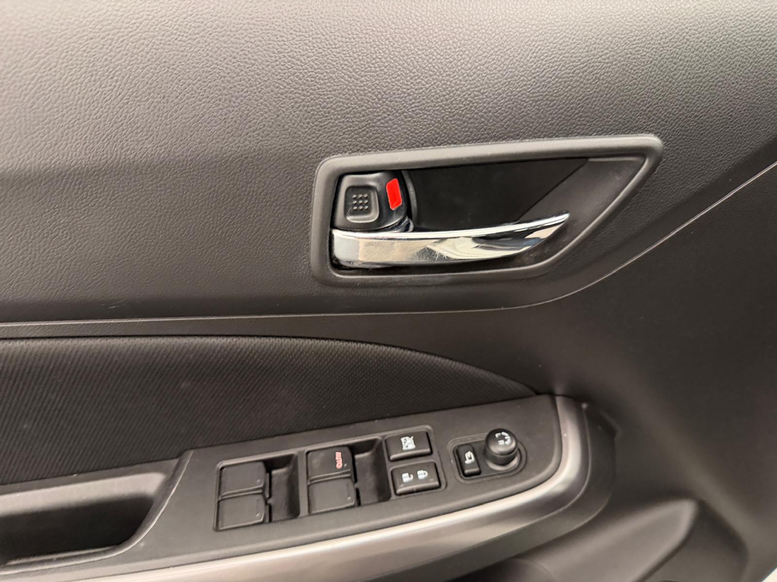 SUZUKI Swift 1.2 Piz Sulai Top Hybrid 4x4-image-18