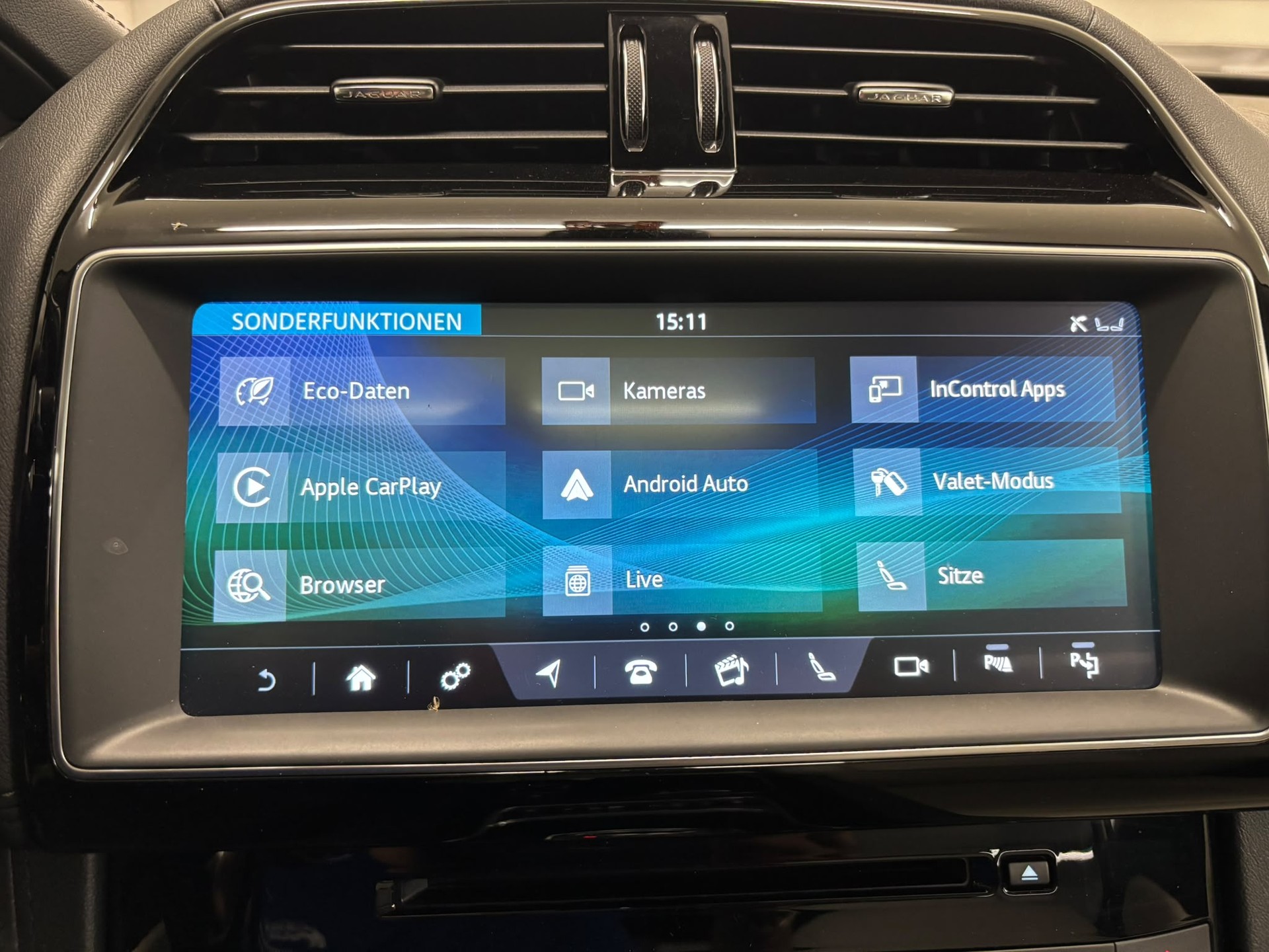 JAGUAR F-Pace 25d Prestige AWD Automatik-image-26
