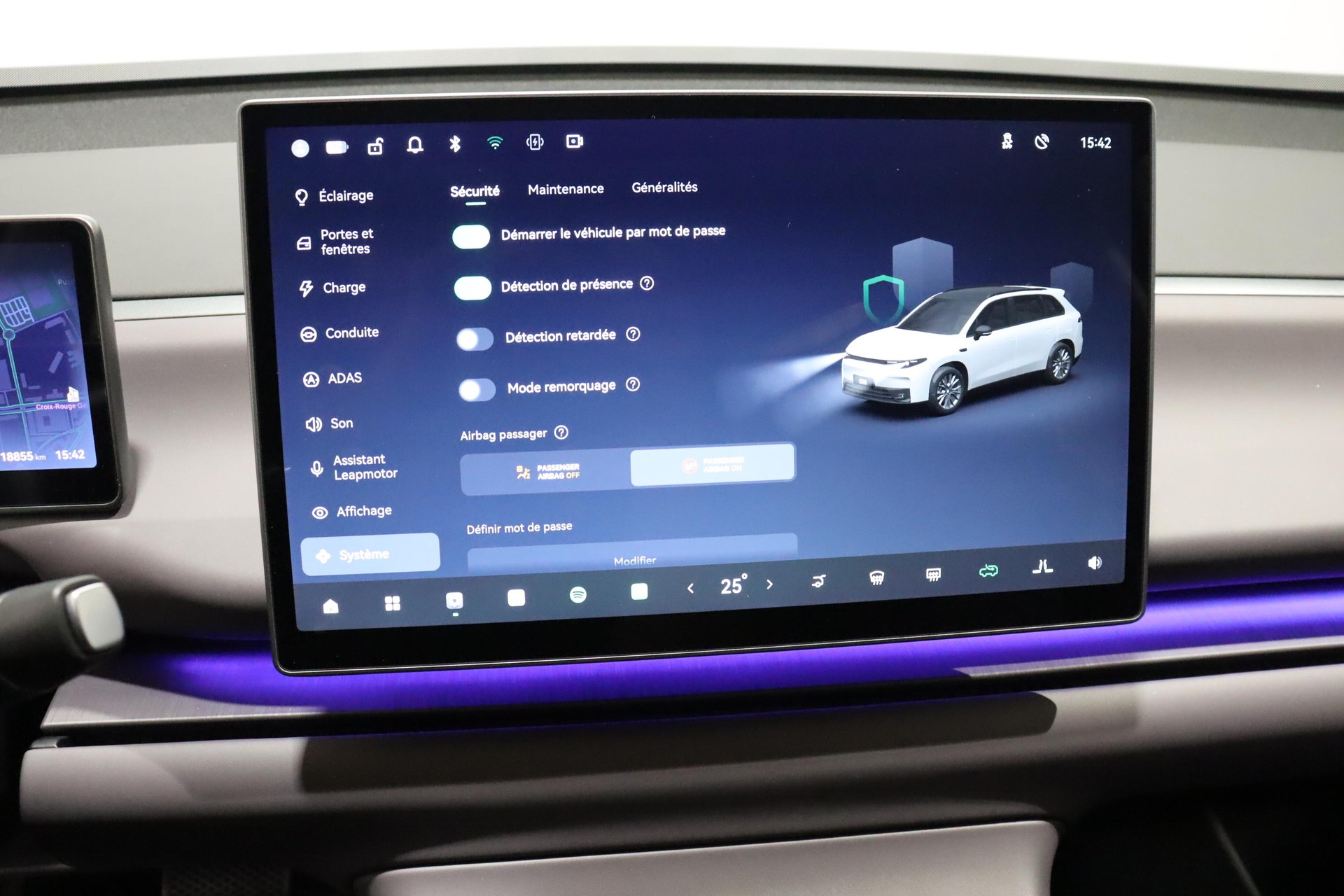 LEAPMOTOR C10 1.5 REEV Design-image-13