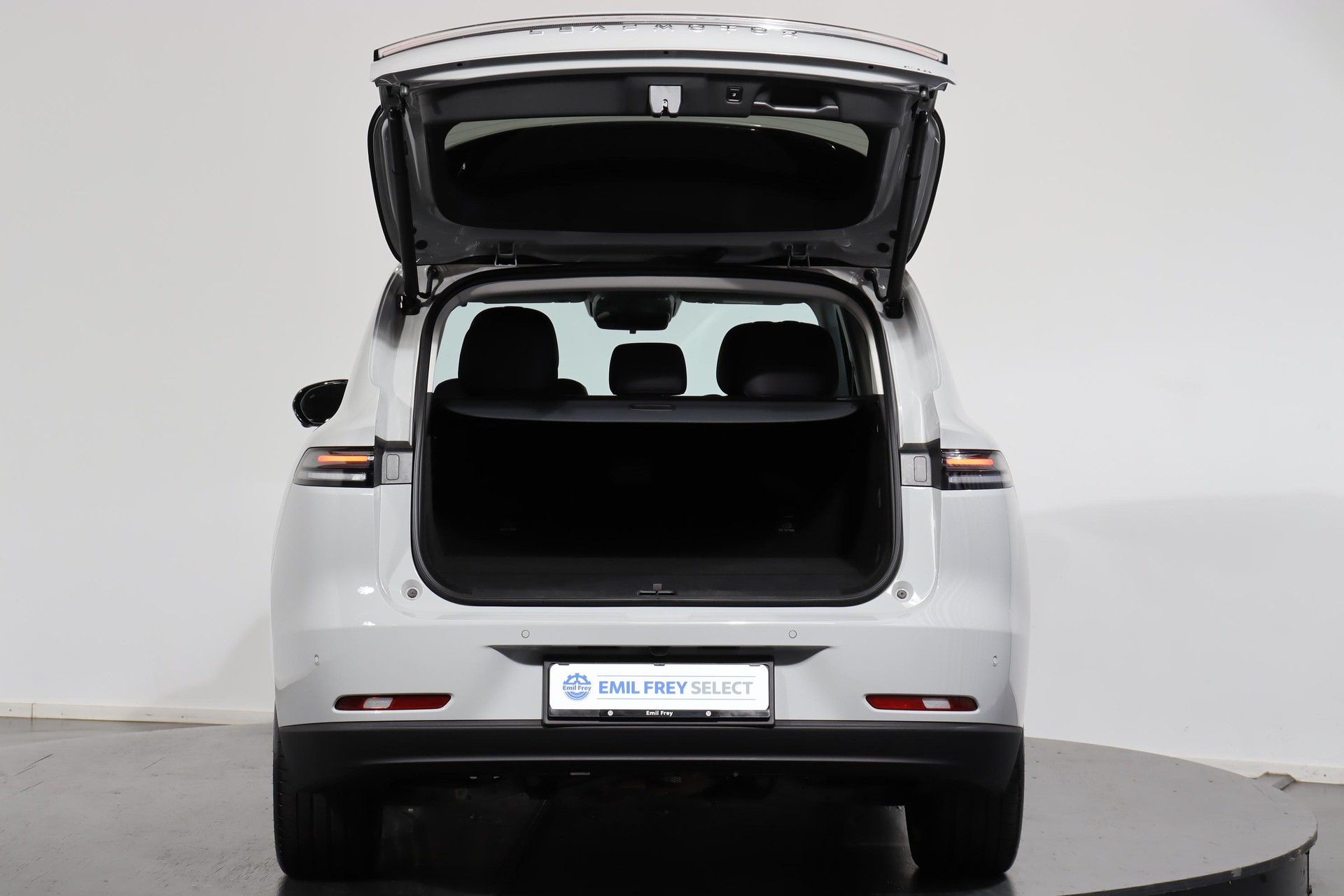 LEAPMOTOR C10 1.5 REEV Design-image-3