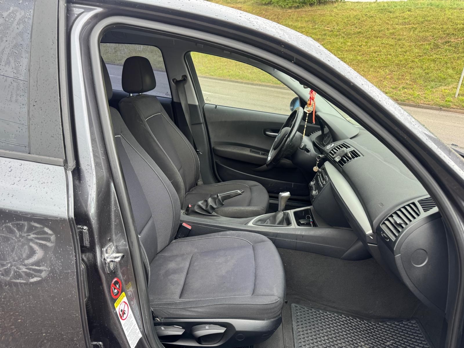 BMW 116i-image-7