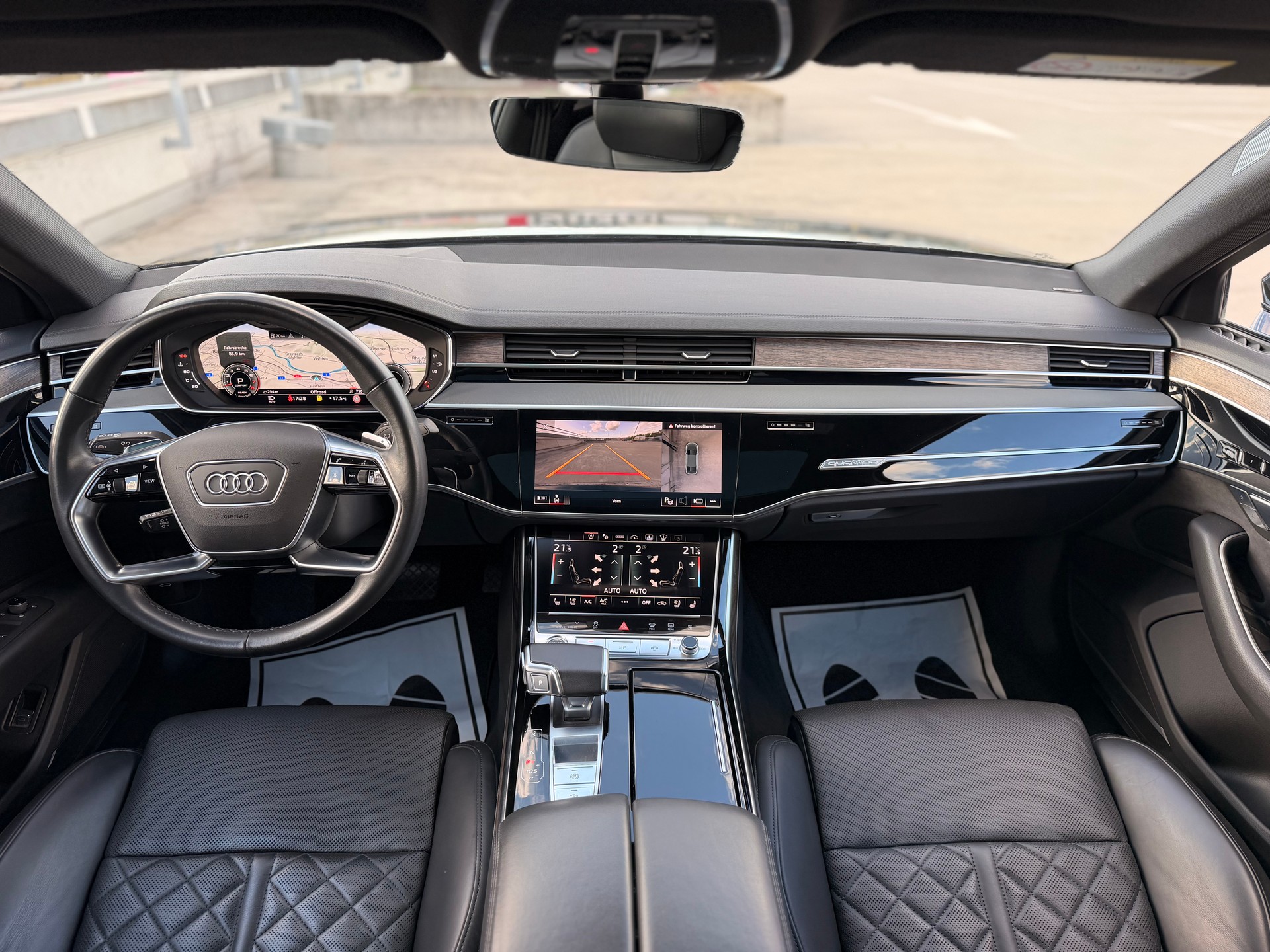 AUDI A8 55 L TFSI quattro tiptronic-image-8
