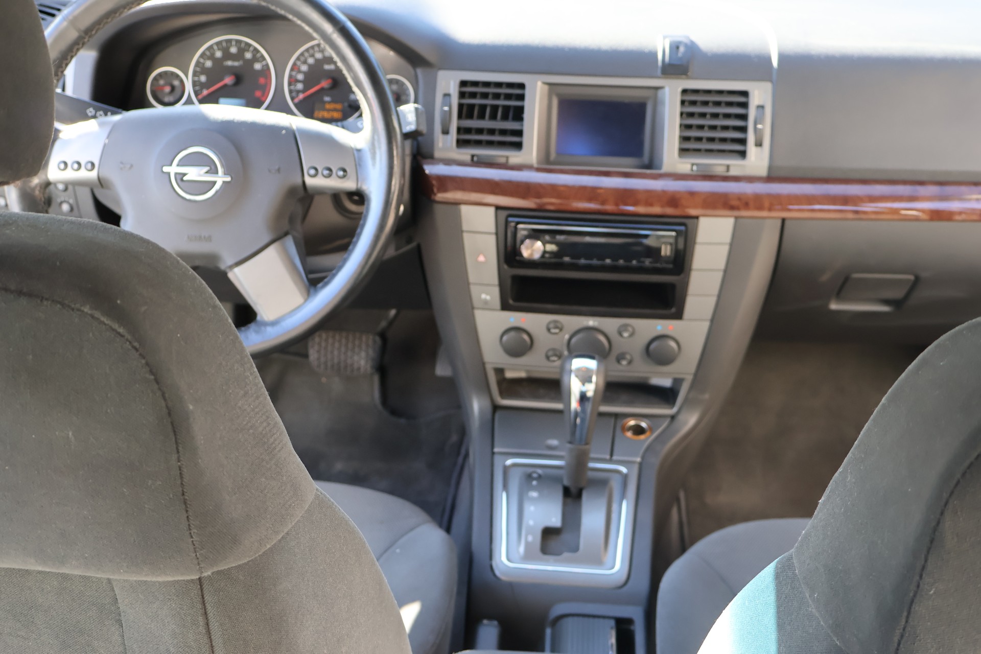 OPEL Vectra Caravan 2.2 Elegance-image-3