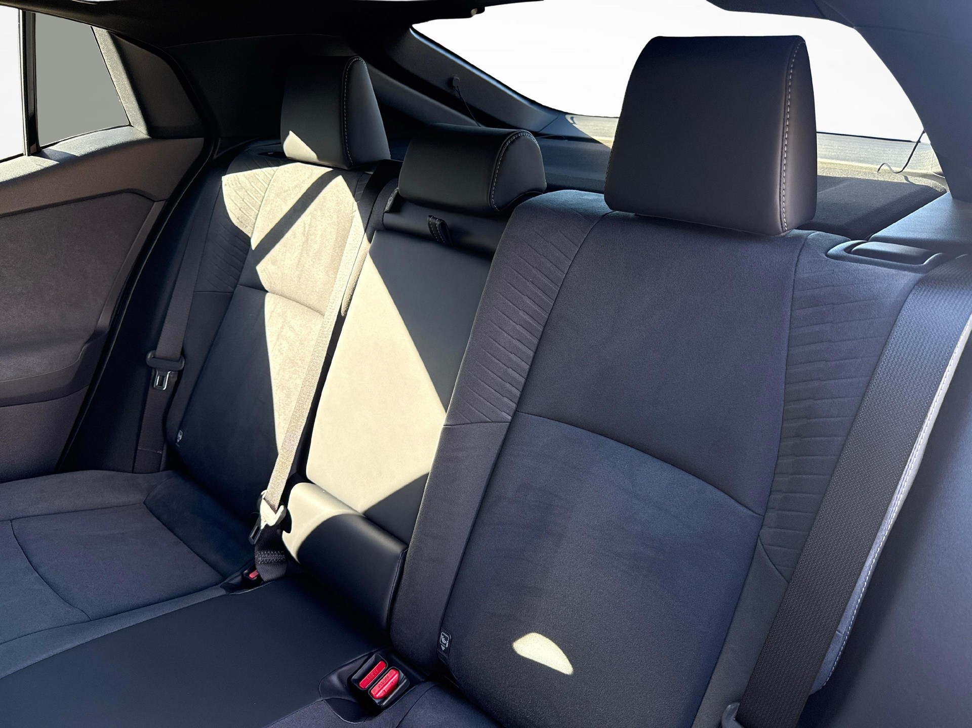 TOYOTA C-HR+ Premium AWD-image-10