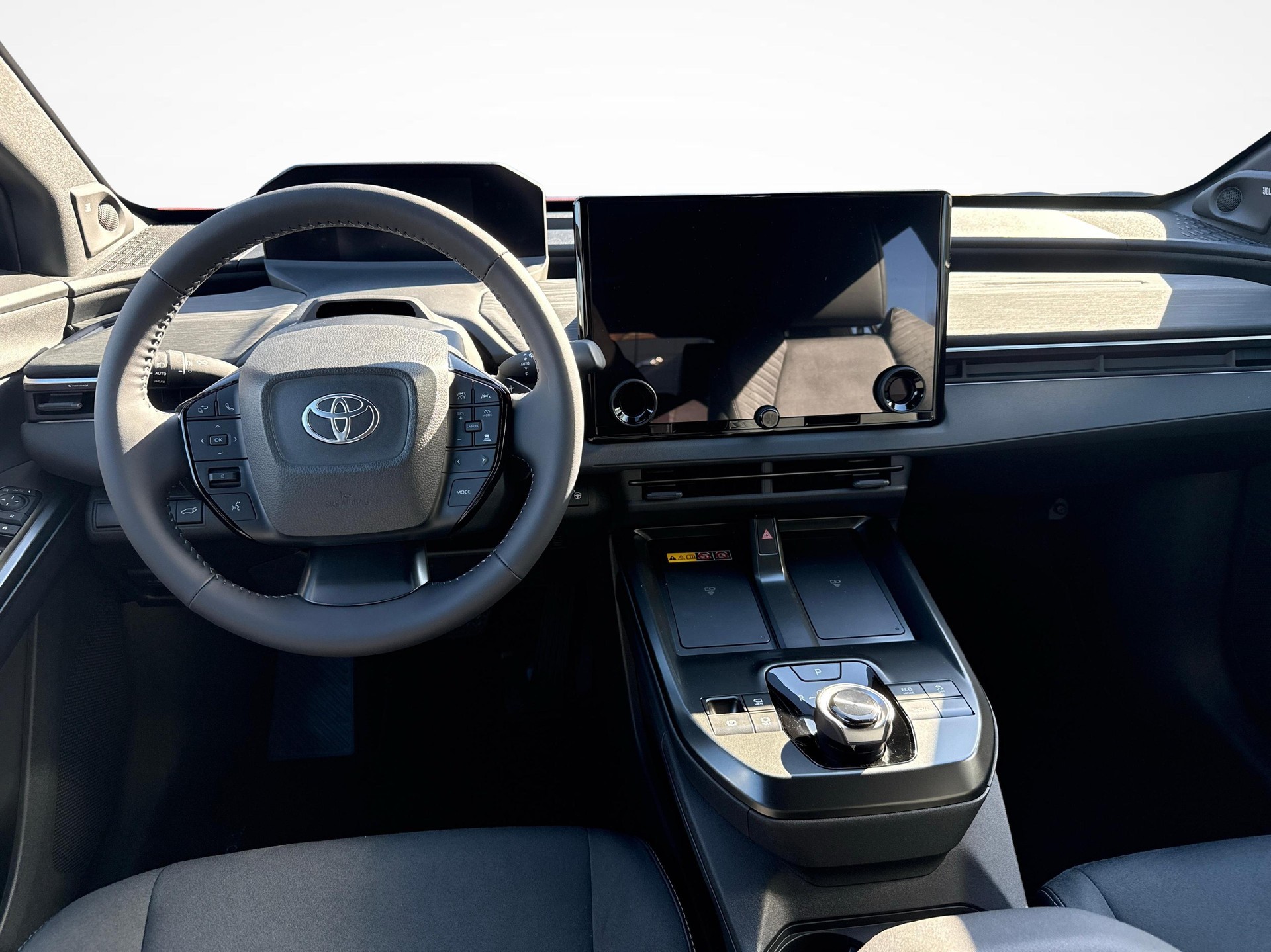 TOYOTA C-HR+ Premium AWD-image-8