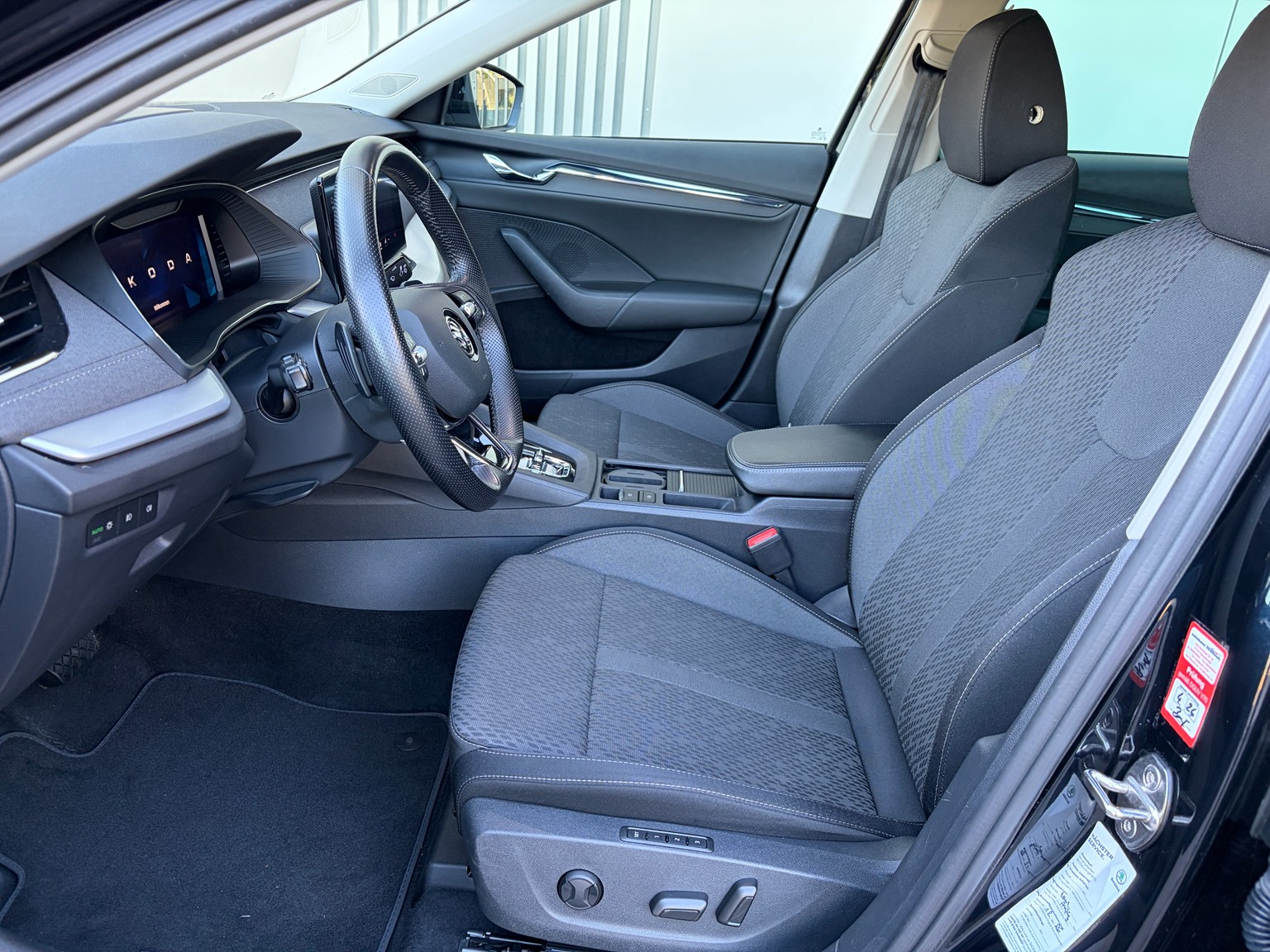 SKODA Octavia 2.0 TDI DSG Style-image-13