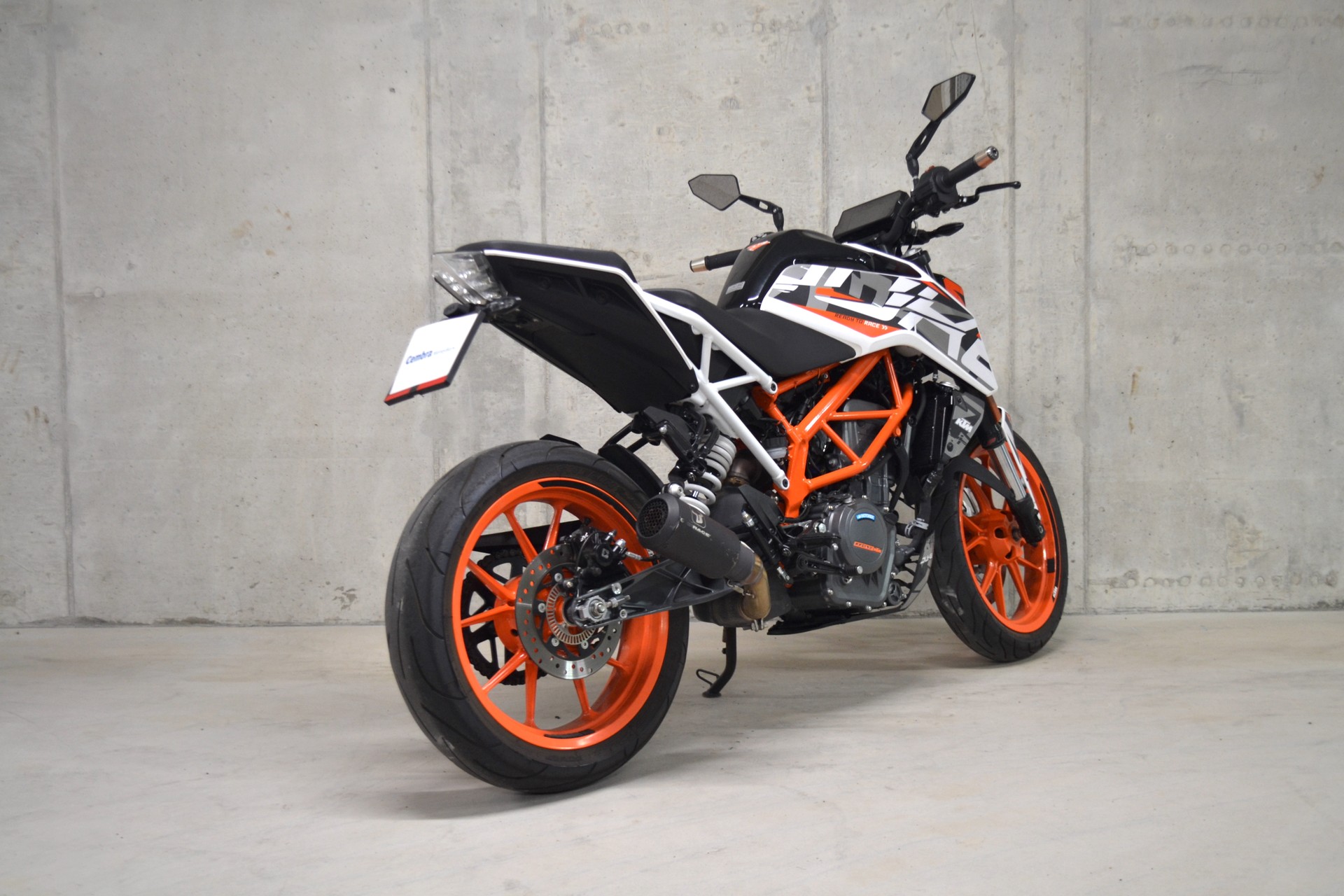 KTM 390 Duke ABS-showroom-element-3