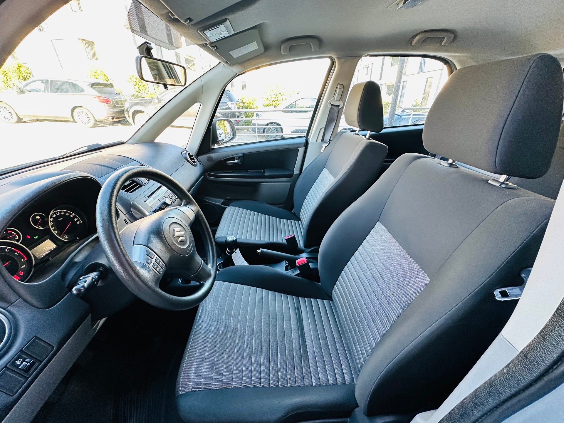 SUZUKI SX4 1.6 16V GL Top 4WD-image-9