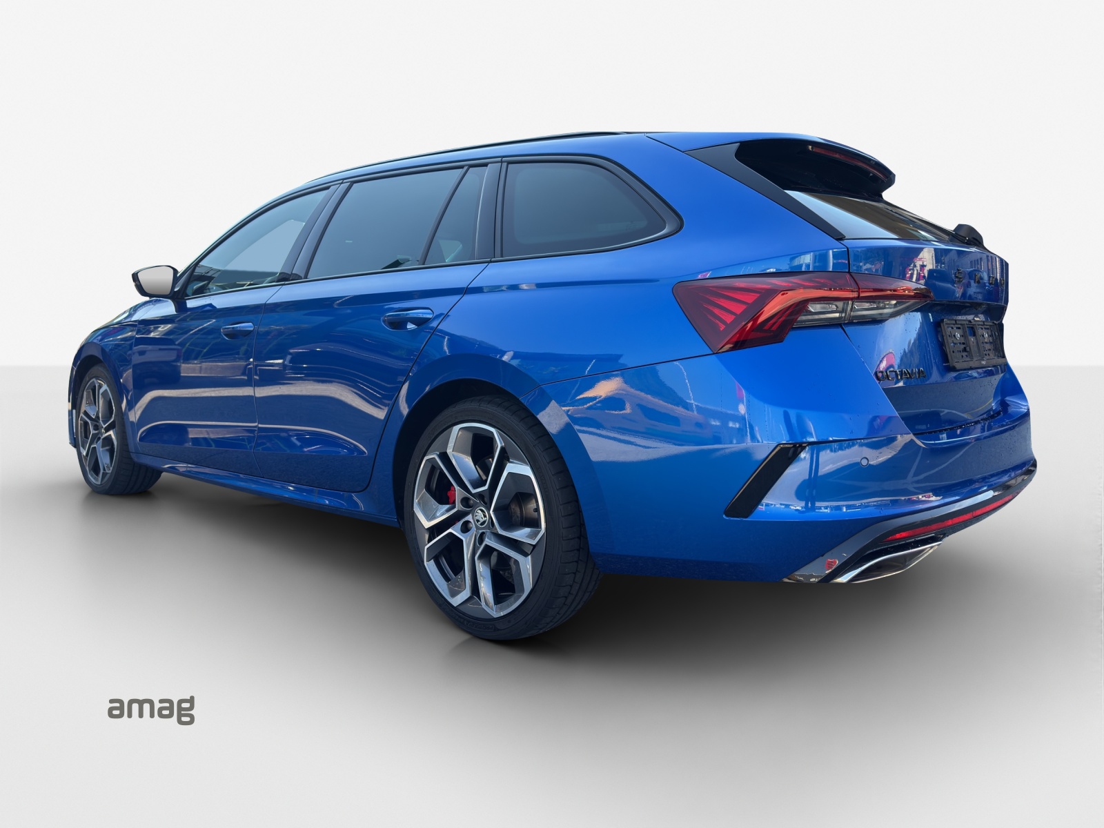 SKODA Octavia Combi 2.0 TSI DSG RS-image-2
