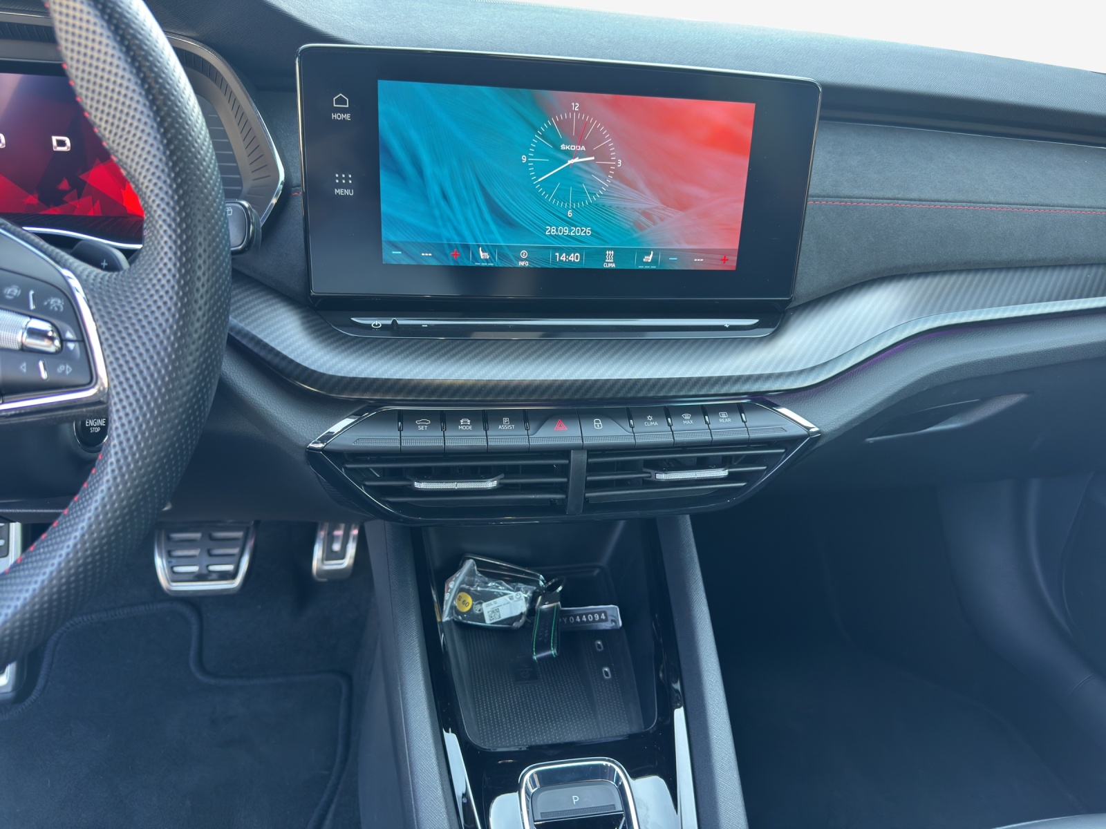 SKODA Octavia Combi 2.0 TSI DSG RS-image-10