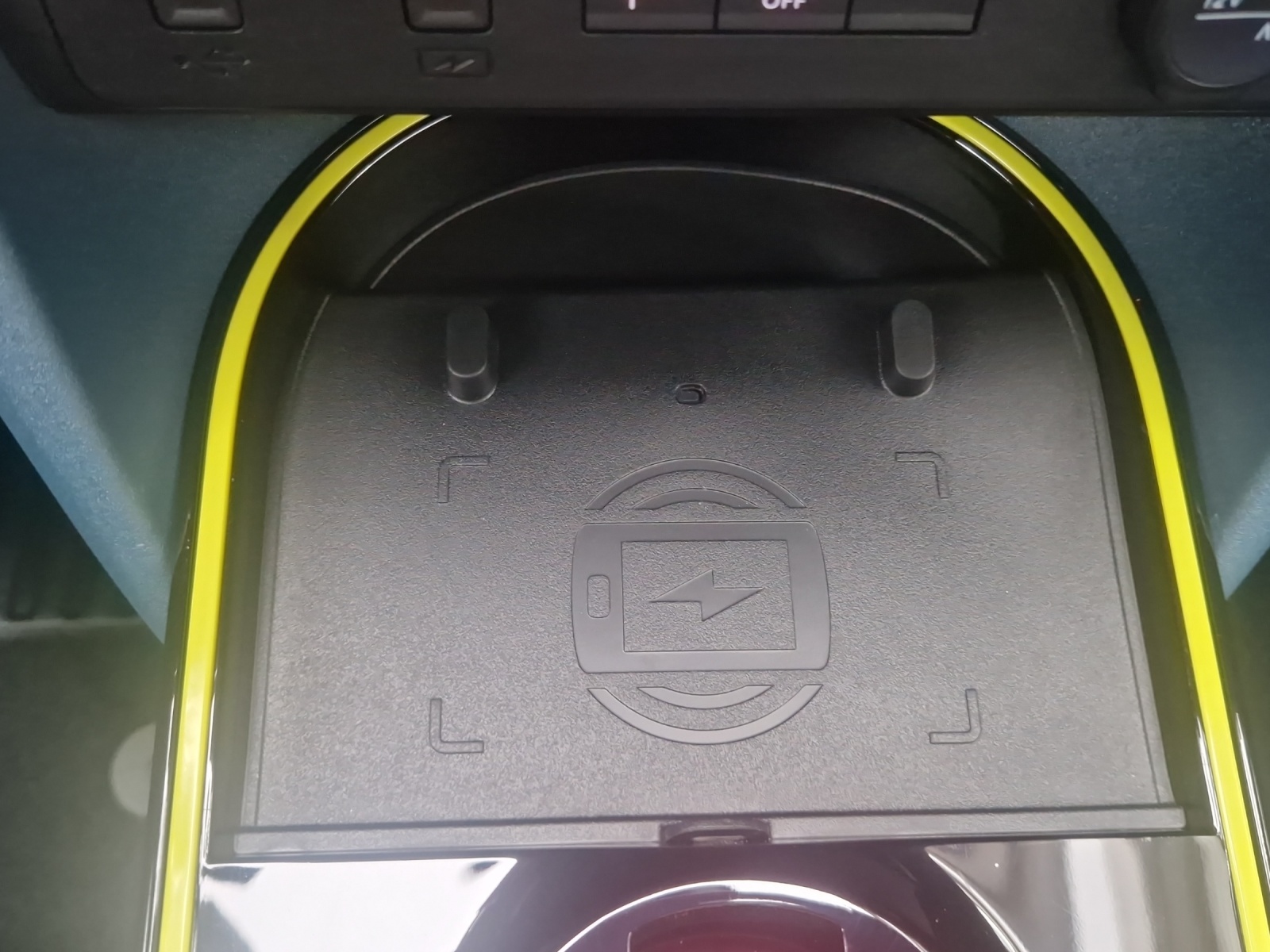 FIAT Grande Panda 1.2 Hybrid La Prima-image-9