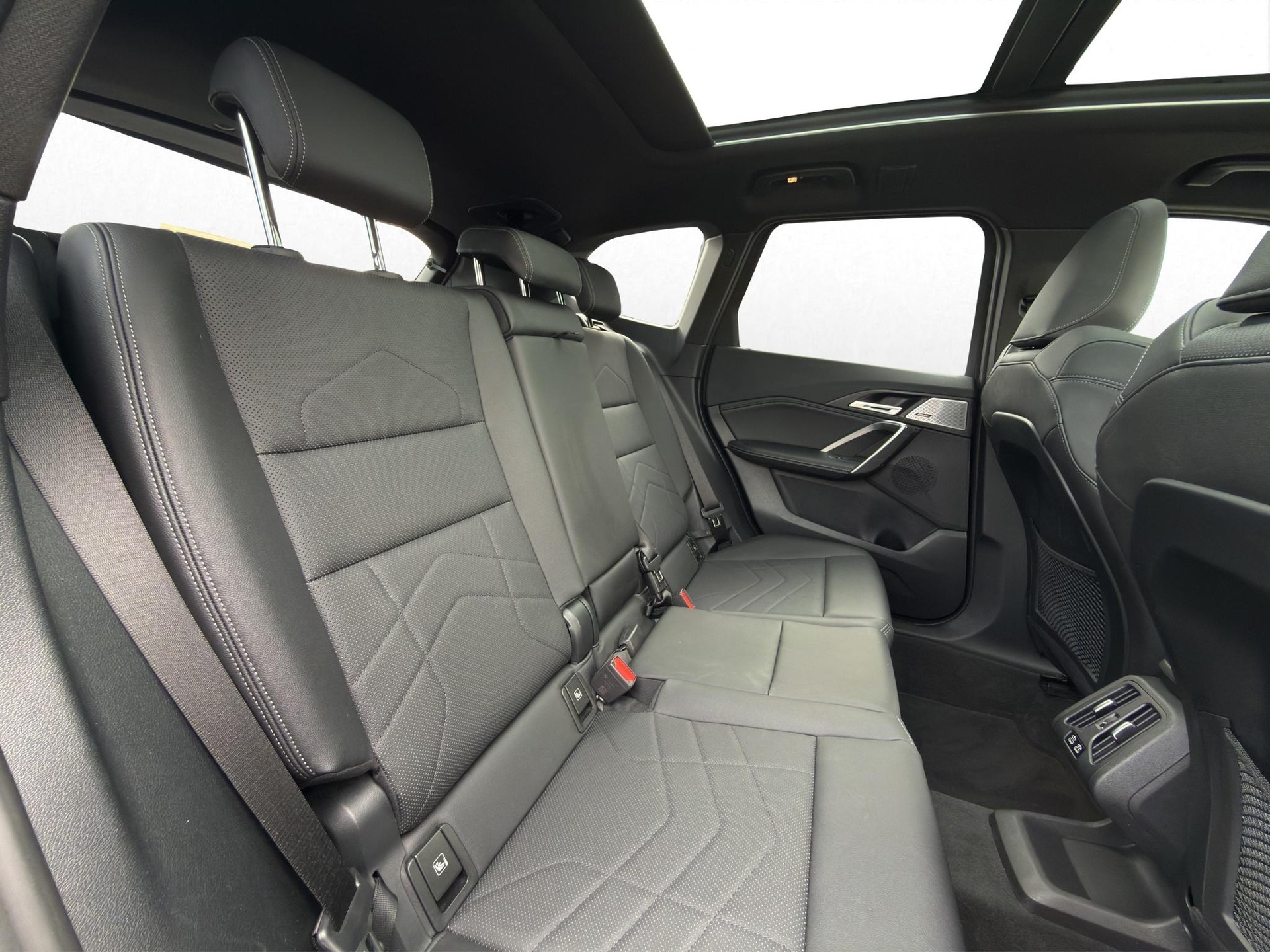 BMW X1 xDrive 23d 48V M Sport * Panoramadach * Harman/Kardon * Elektr. Sitze * 360° Kamera * AHK *-image-29