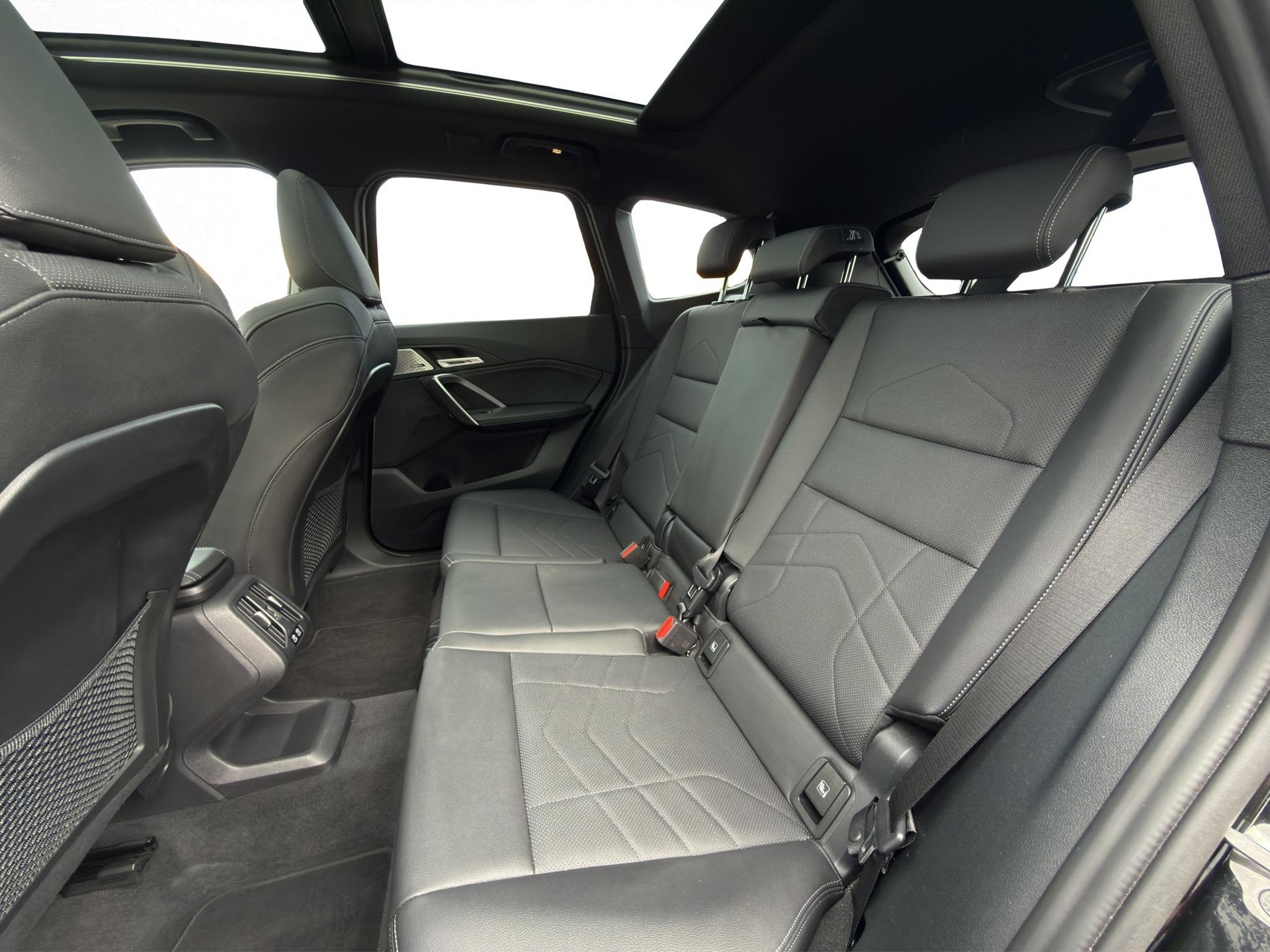 BMW X1 xDrive 23d 48V M Sport * Panoramadach * Harman/Kardon * Elektr. Sitze * 360° Kamera * AHK *-image-28
