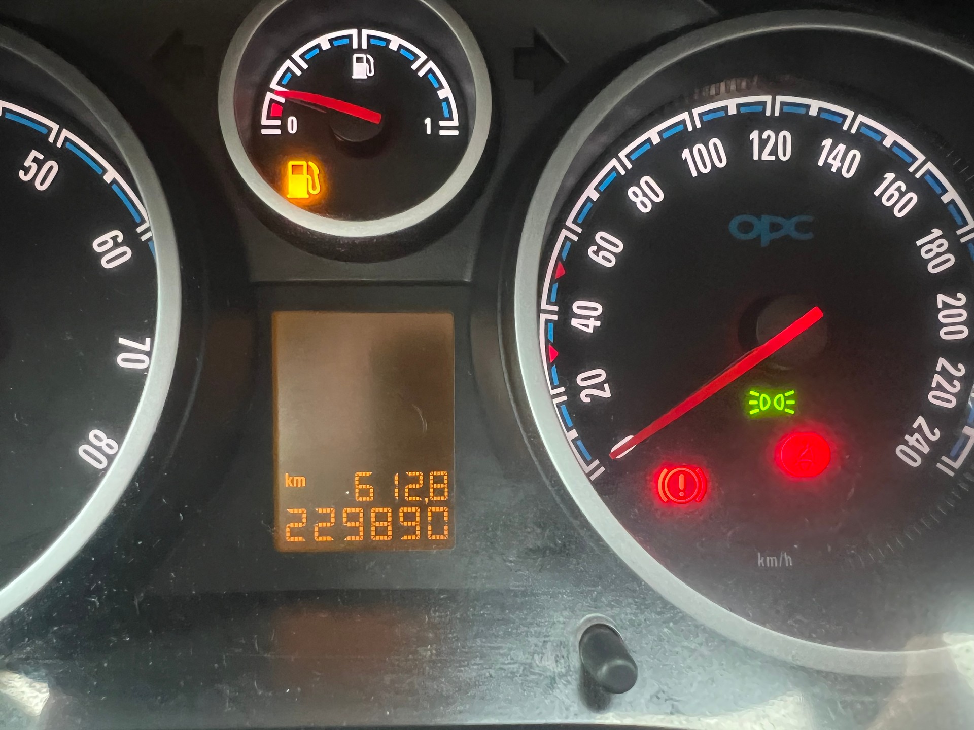 OPEL Corsa 1.6 Turbo OPC-image-5