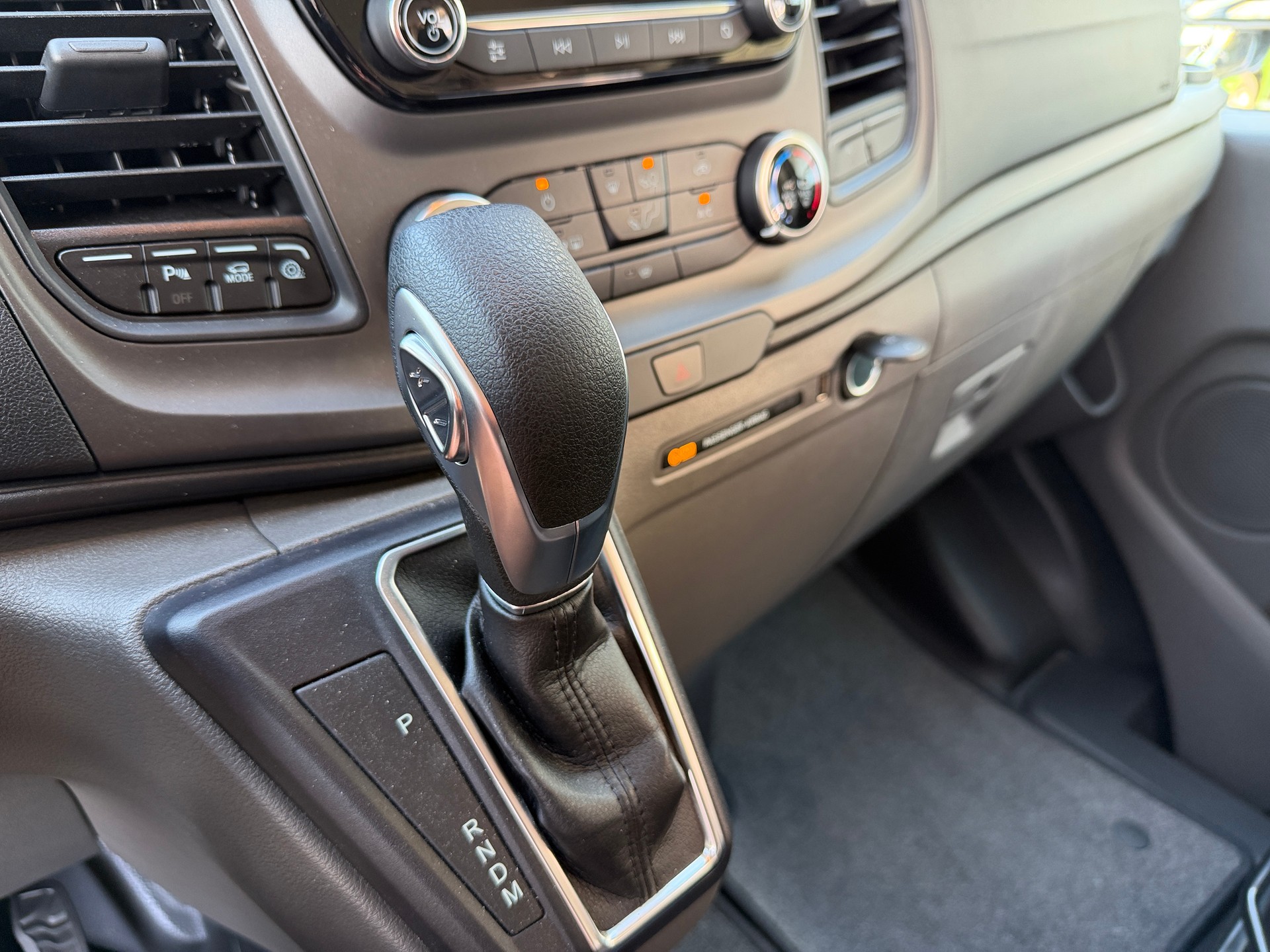 FORD Nugget Titanium L2 2.0 TDCI Plus Westfalia Diesel Automat-image-19